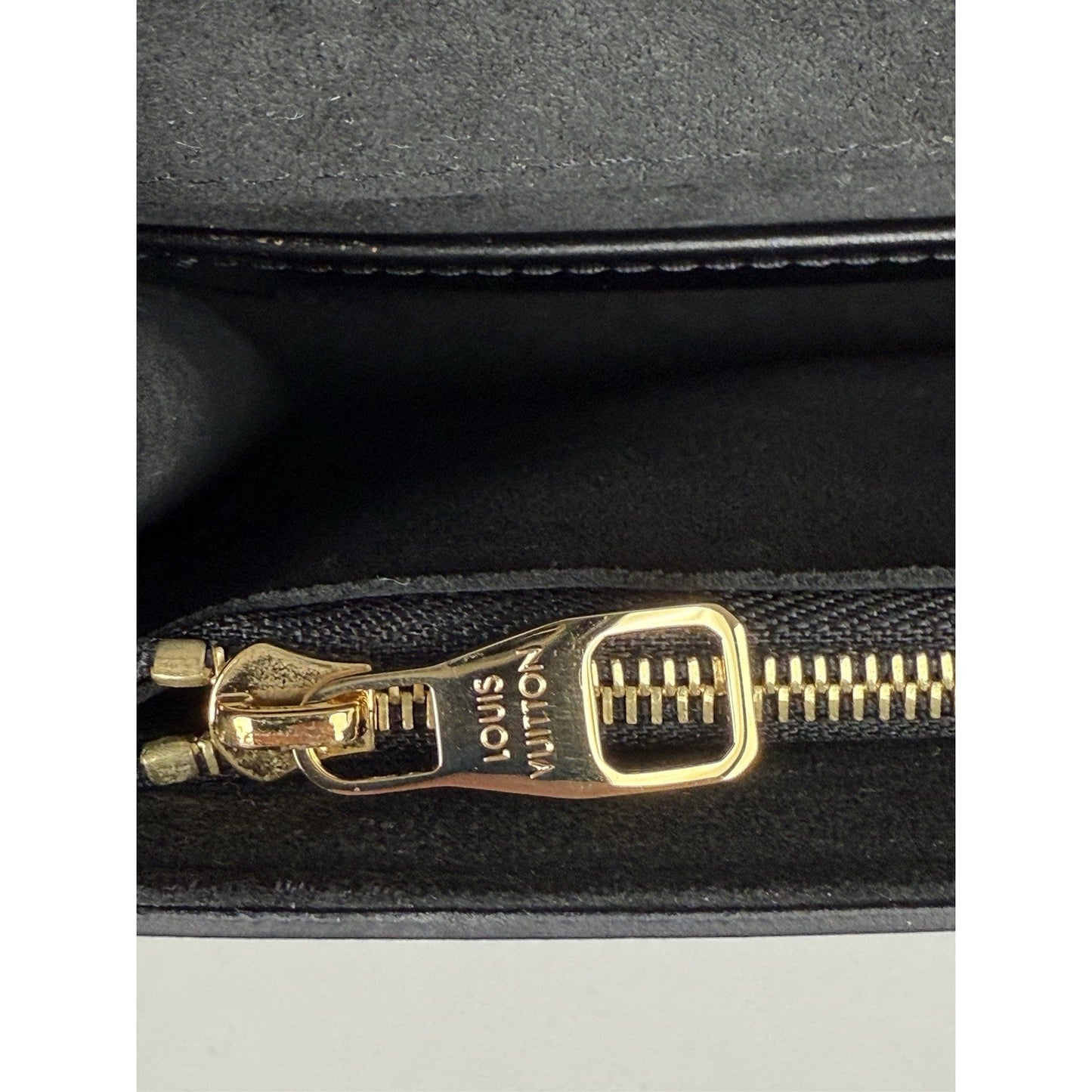 LOUIS VUITTON Black Calfskin Fleur De Lys Pochette Studded Chain Louise