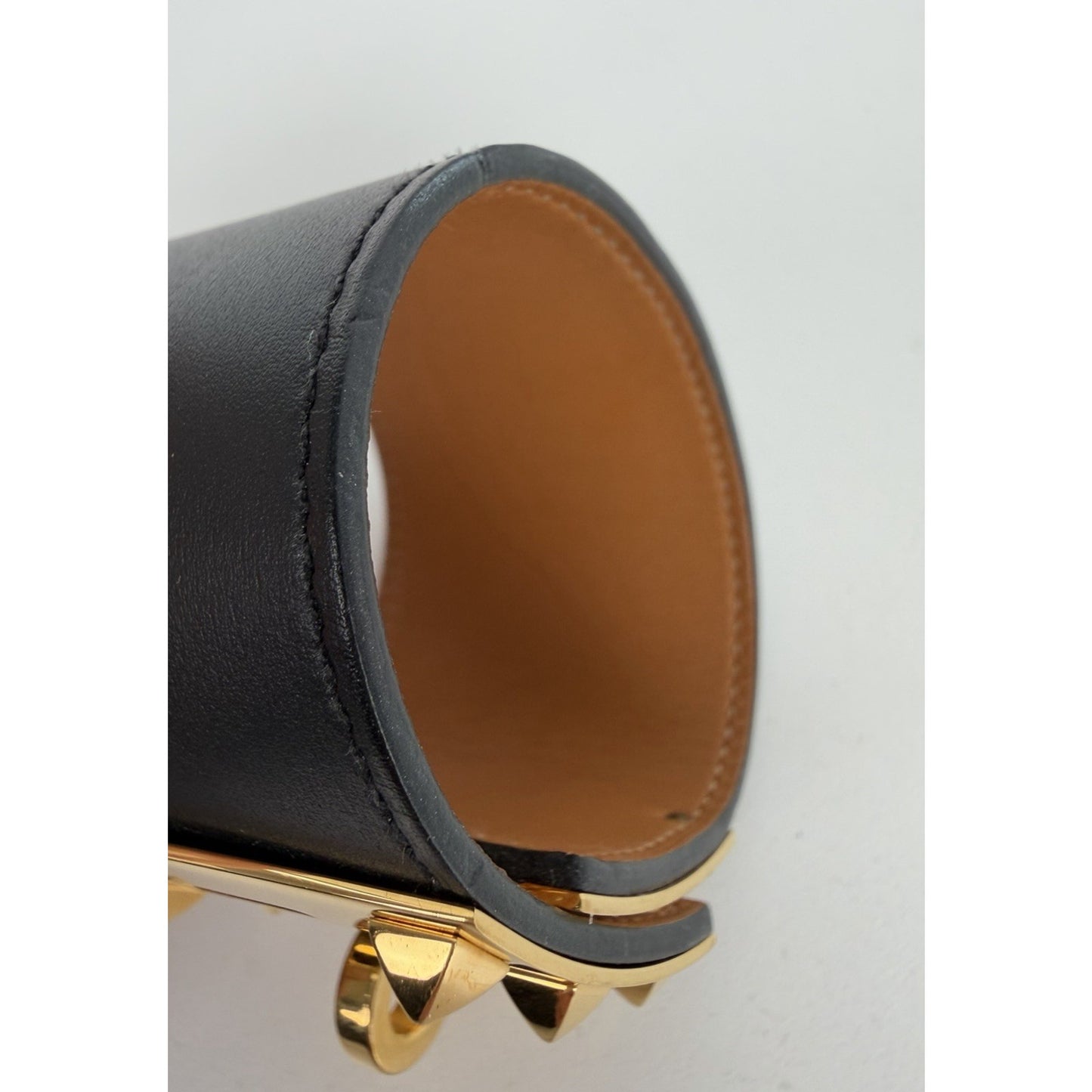 Hermes Kelly Dog Extreme Bracelet S Black Swift Leather Gold-Plated Pyramids S11