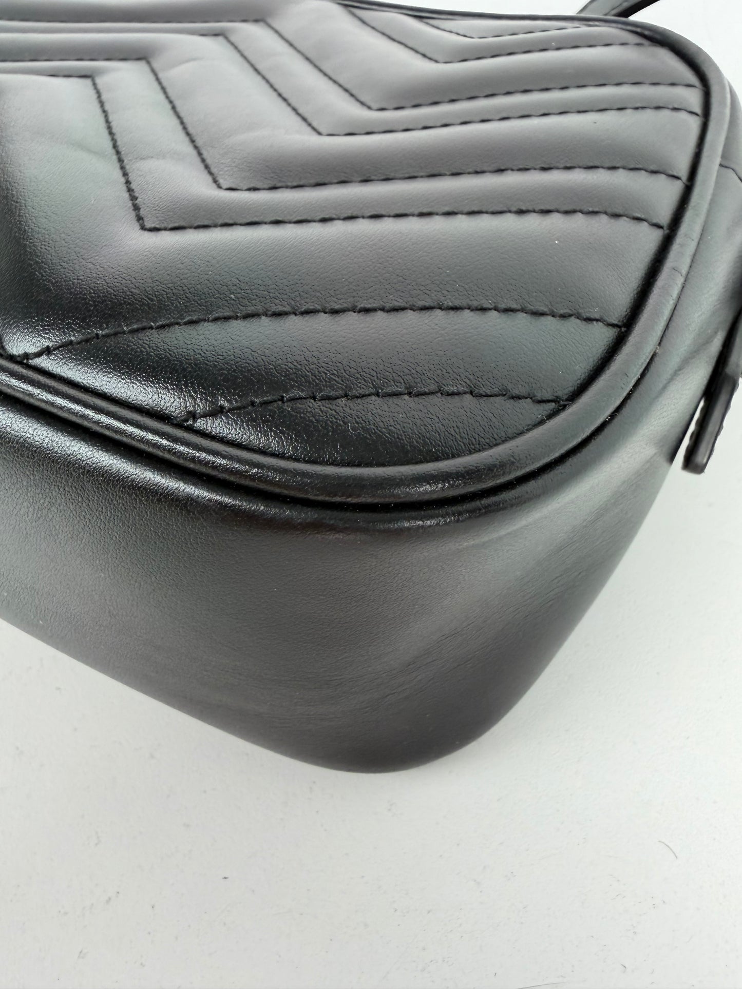 Gucci Monochrome GG Marmont Chain Shoulder Bag Small in Black Quilted Leather YS-13