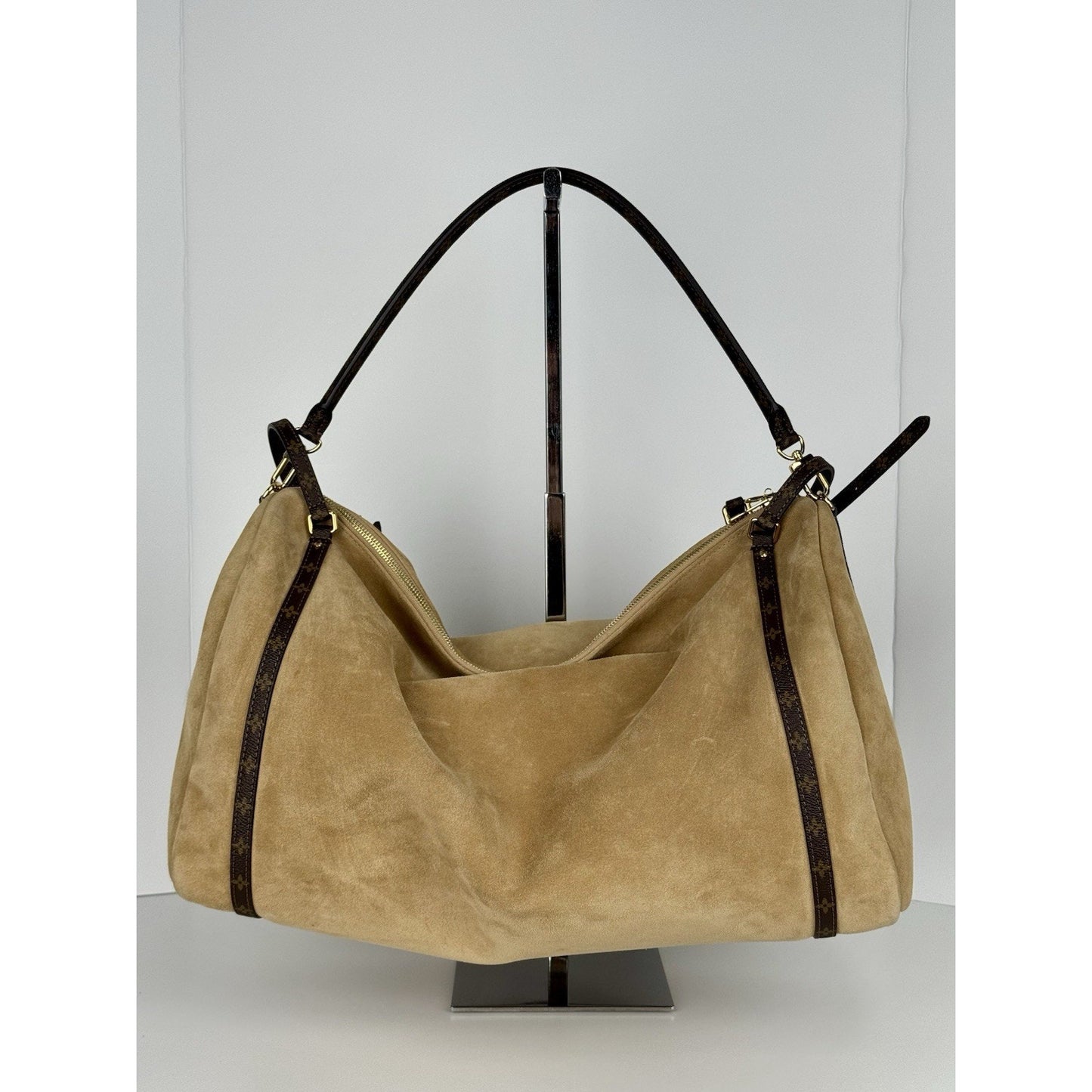 Louis Vuitton Express Travel Bag in Supple Calfskin Leather Microchipped C2