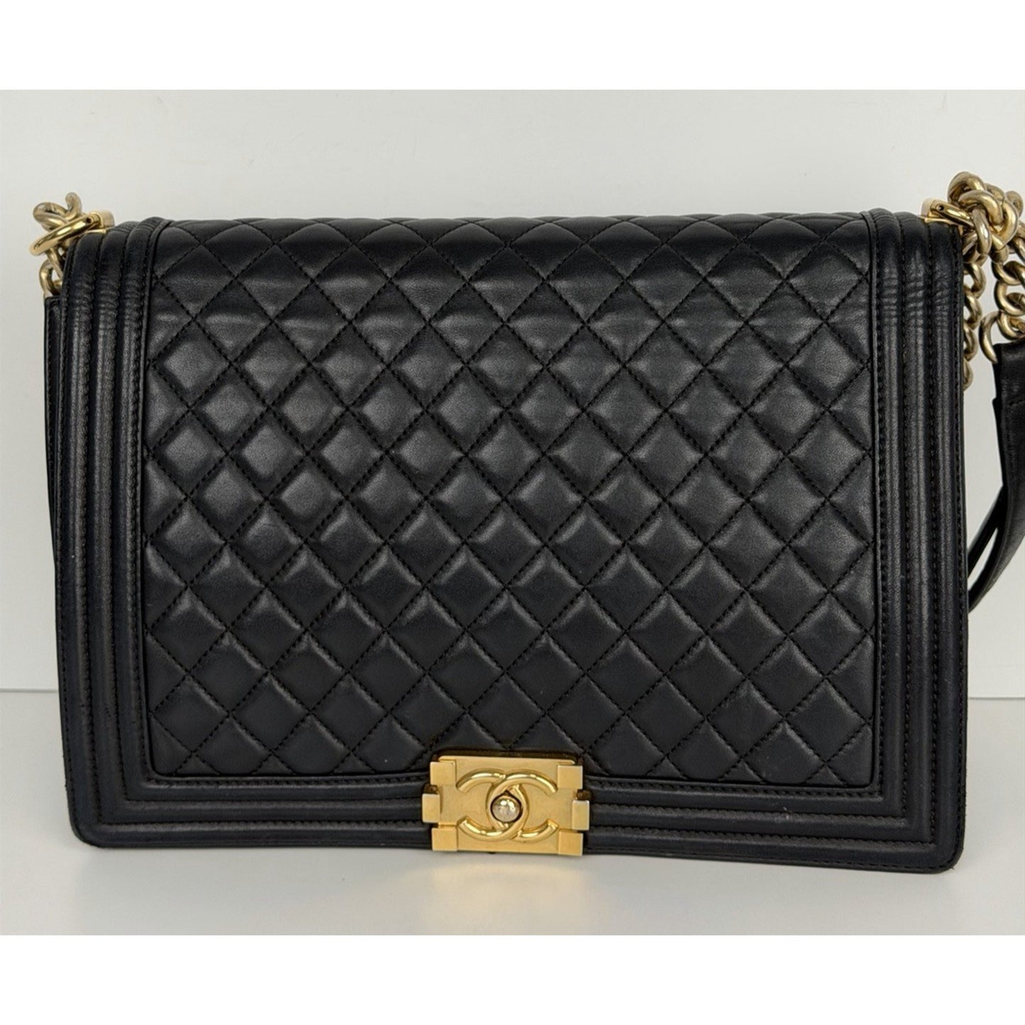 Chanel Large Boy Flap Bag in Black Quilted Leather Gold-Tone Hardware 2017 D4
