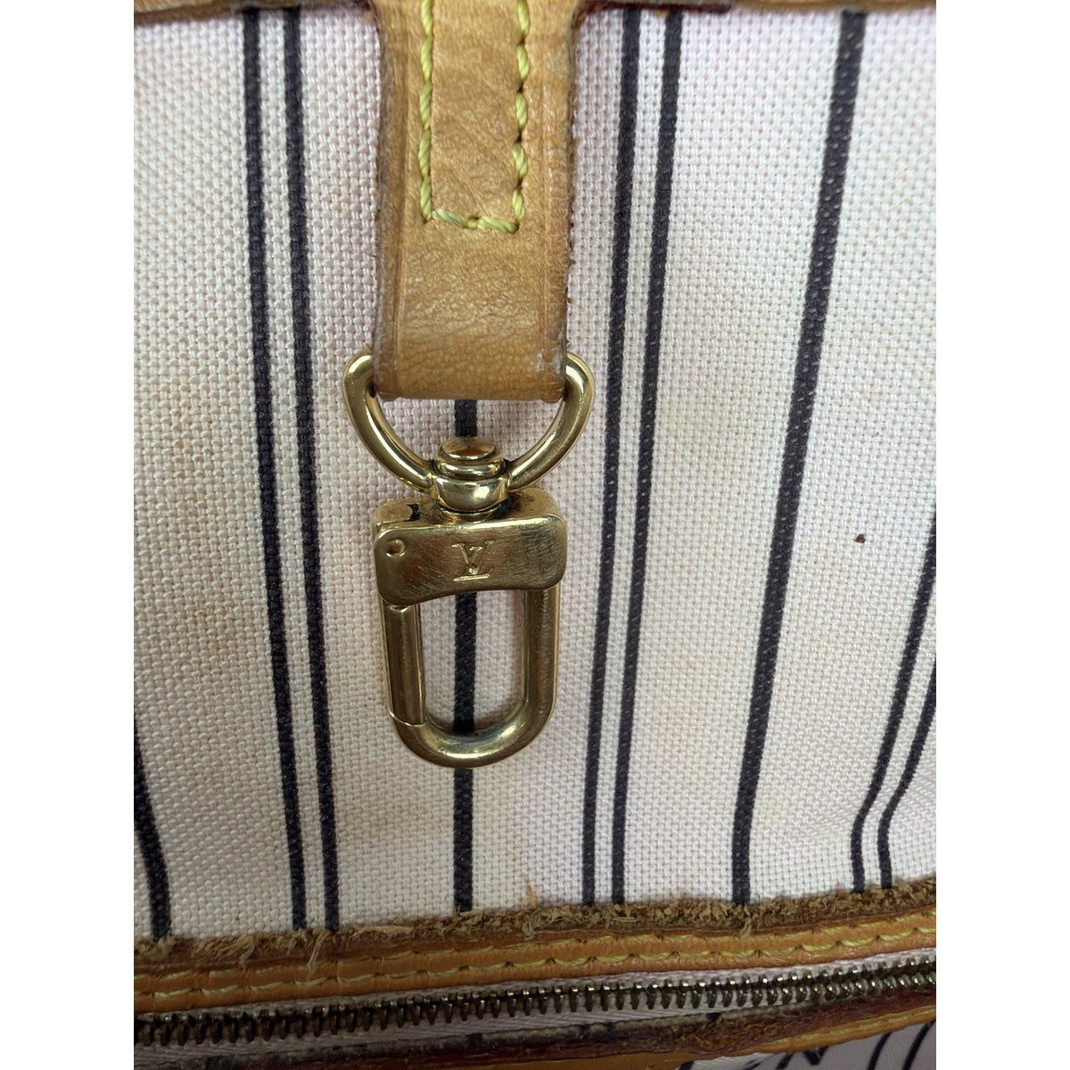 Louis Vuitton Neverfull MM Tote Bag in LV Monogram Brown Coated Canvas 2015 S22