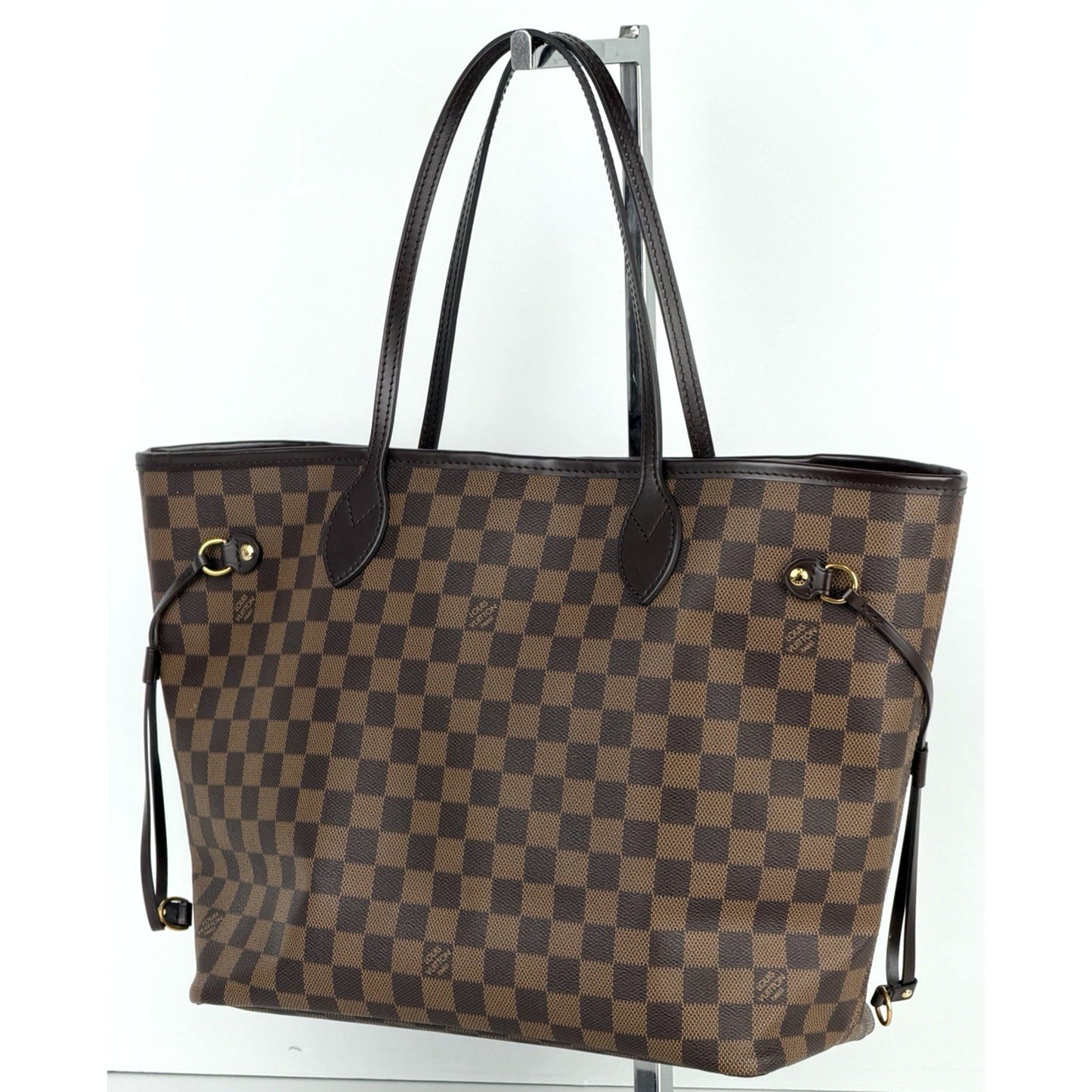 Louis Vuitton Neverfull MM Tote Bag in Damier Ebene Coated Canvas 2020 S18
