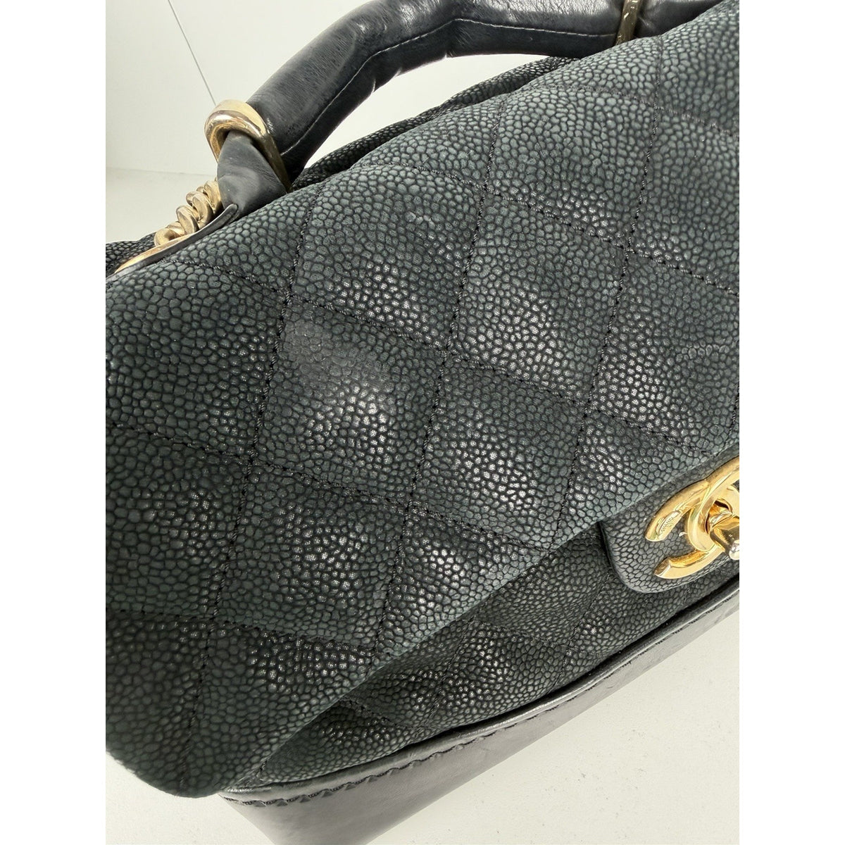 Chanel Globe Trotter Flap Bag Medium in Black Quilted Leather 2013-2014 E-3