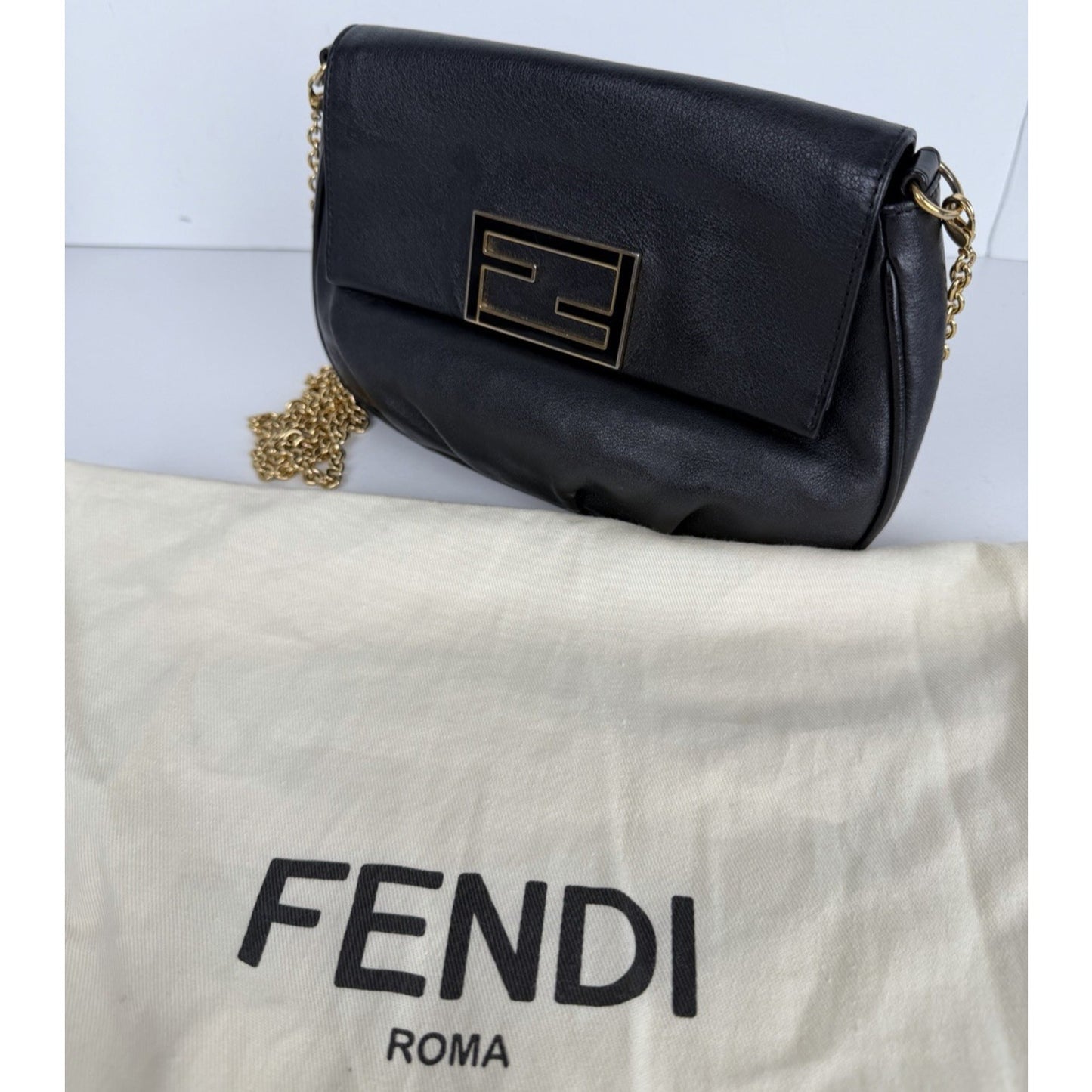 Fendi Fendista Pochette Crossbody Bag in Black Calfskin Leather S-05