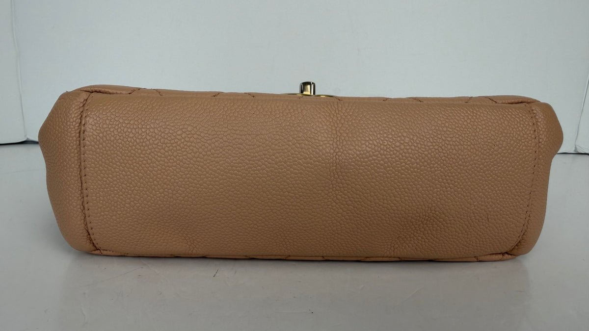 Chanel Trapezio Flap Bag in Quilted Beige Leather 2012-2013 YF1
