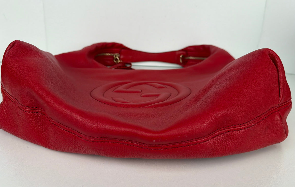 Gucci Soho Hobo Bag G Logo in Red Pebbled Leather Tassel