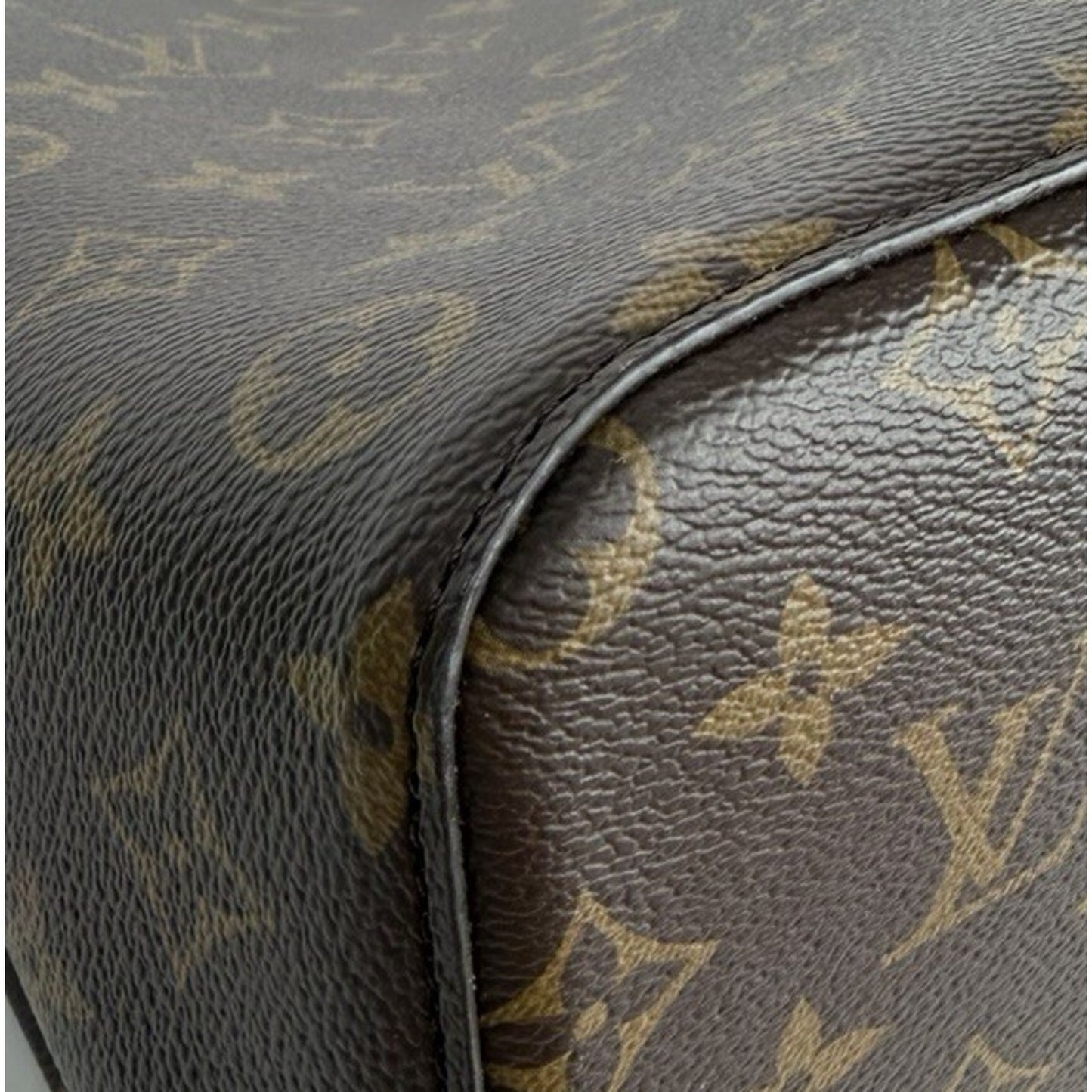 Louis Vuitton NeoNoe MM Bucket Bag in Brown Monogram Coated Canvas 2020 L-4