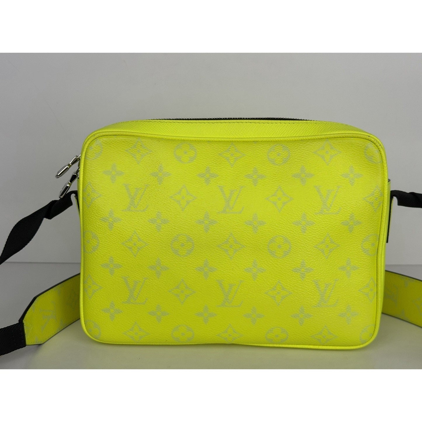 Louis Vuitton Outdoor Messenger Taiga in Neon Yellow Color Microchipped D9