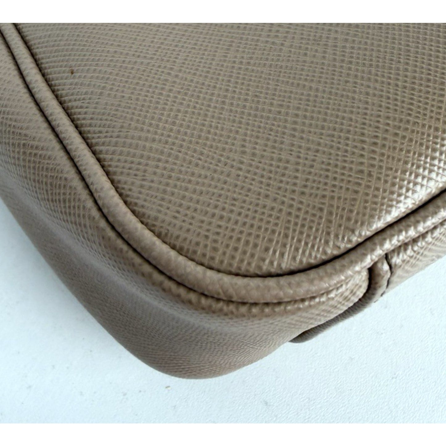 Prada Re-Edition 2005 Saffiano Leather Bag in Cameo Beige S07