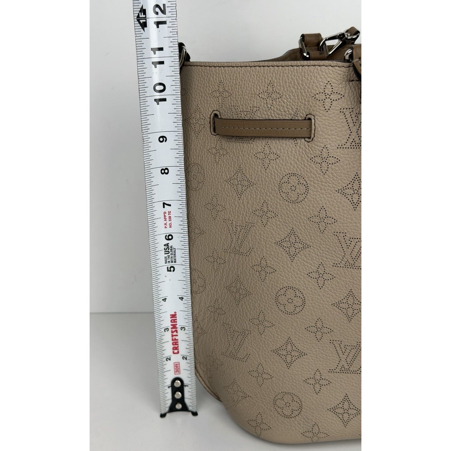 Louis Vuitton Girolata Handbag in Galet Mahina Leather with Pouch 2017 C2