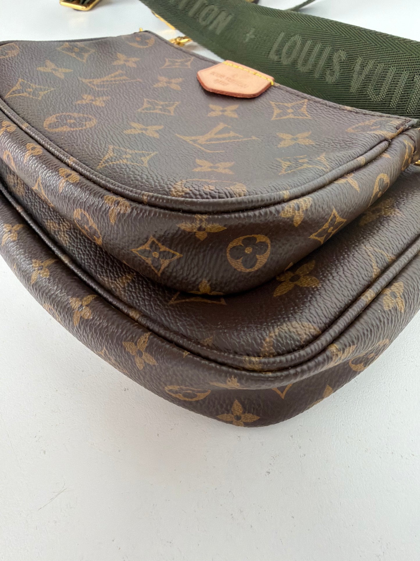 Louis Vuitton Multi Pochette Accessoires Bag in Brown LV Monogram Canvas 2020 YS-09