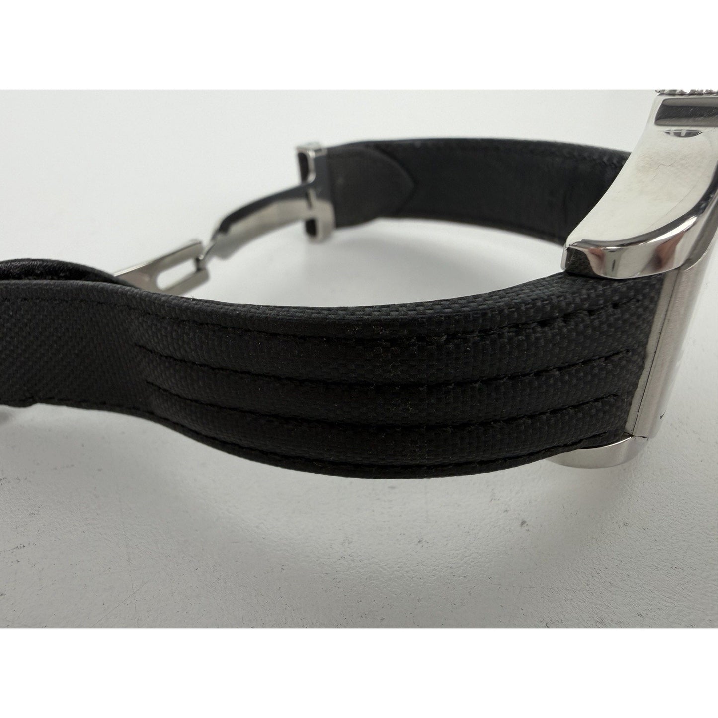 Cartier Roadster 3312 Tonneau-Shaped Case & Black Textured Rubber 41mm