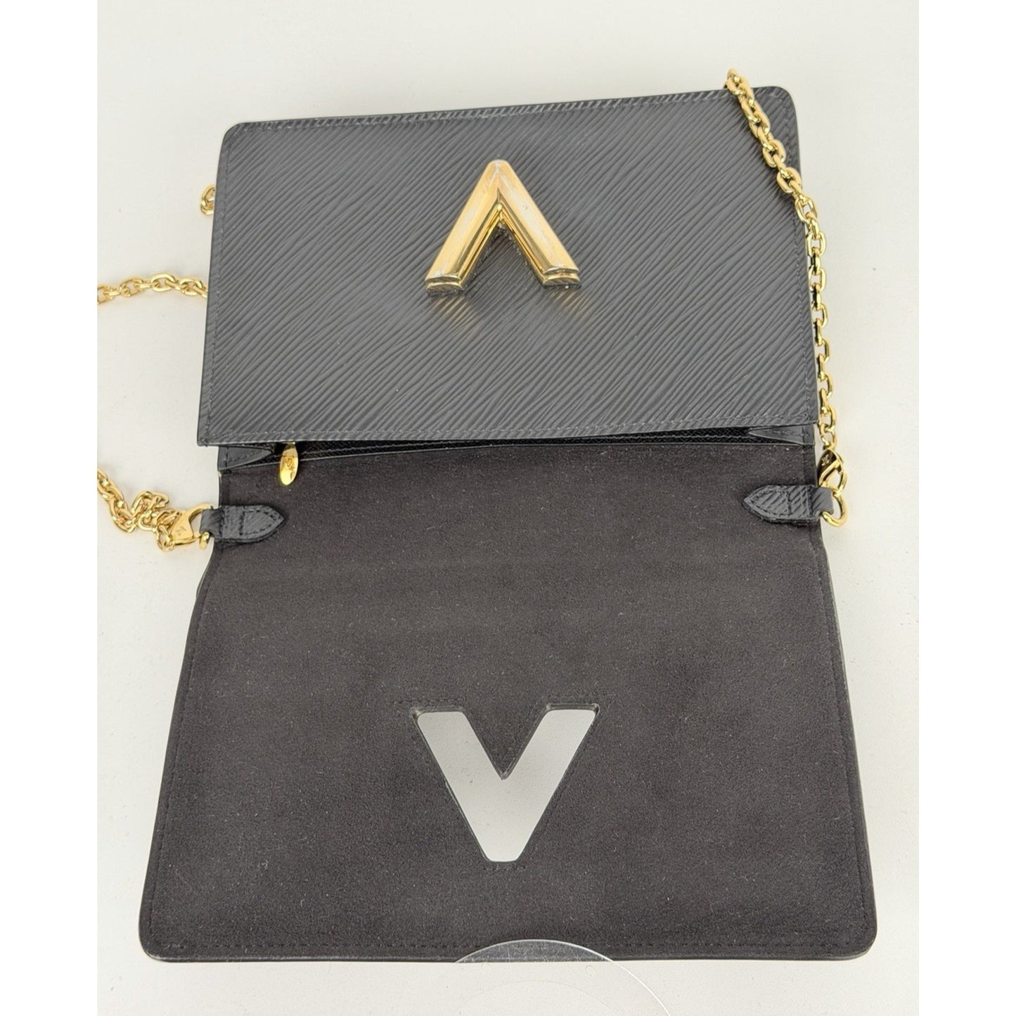 Louis Vuitton Epi Twist Belt Chain Wallet in Black Textured Leather NFC S18