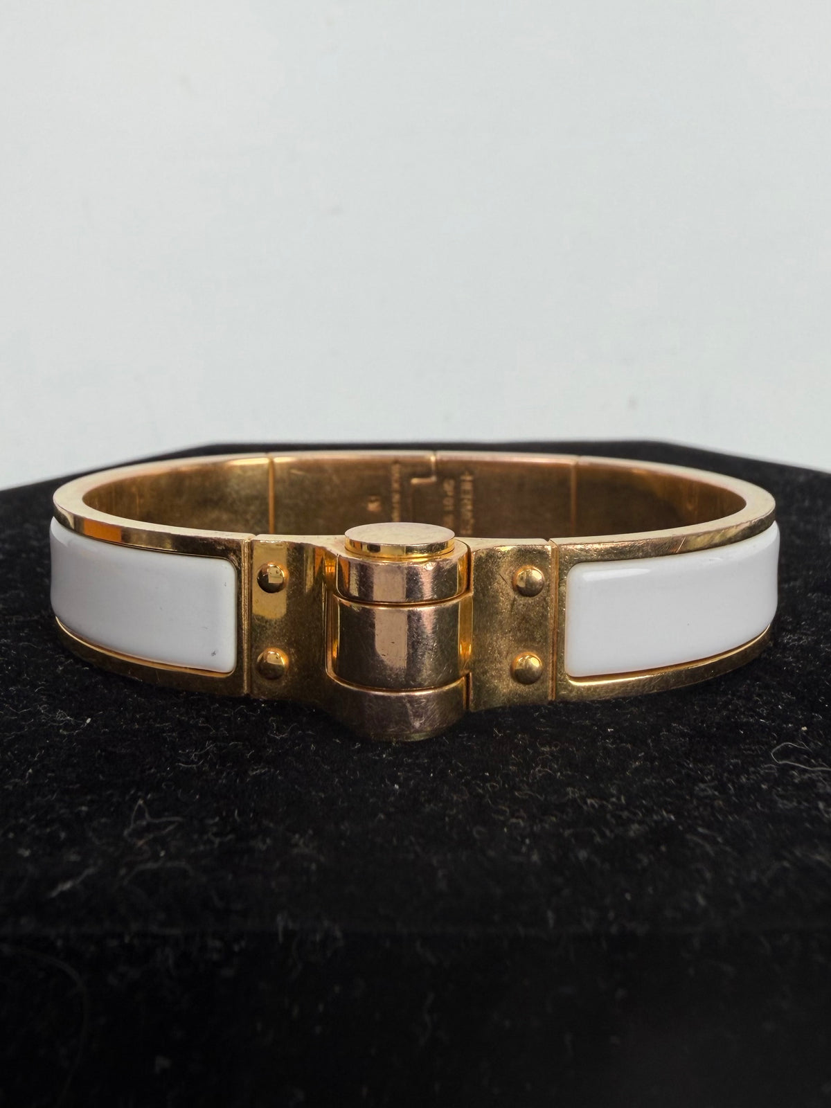 Hermes Charniere Uni Hinged Narrow Bangle Bracelet in White Enamel 18k Gold Plated K1