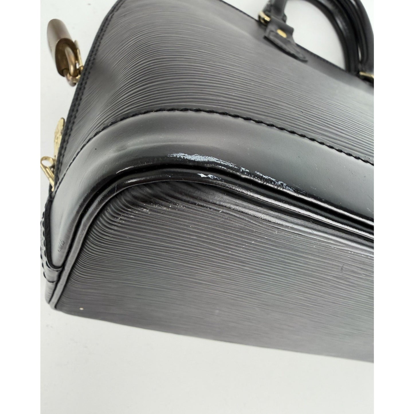 Louis Vuitton Alma PM Top Handle Bag Vintage in Black Epi Leather 2000 S-04