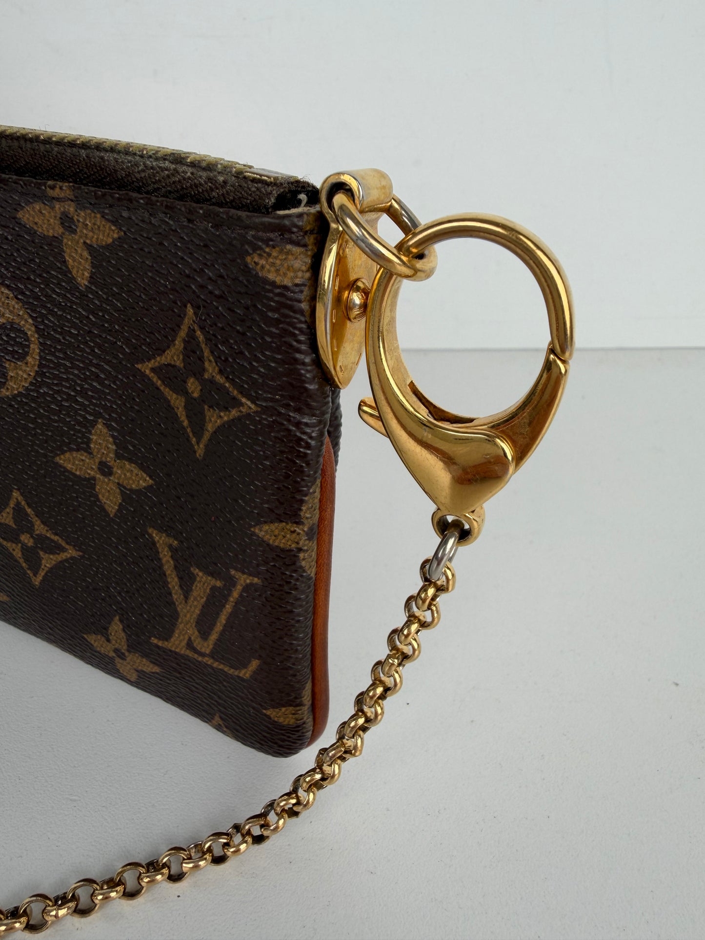 Louis Vuitton Monogram Pochette Milla Bag MM in Brown LV Monogram Canvas 2011 S-10
