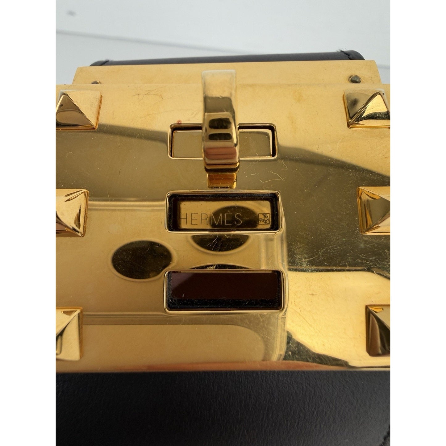 Hermes Kelly Dog Extreme Bracelet S Black Swift Leather Gold-Plated Pyramids S11