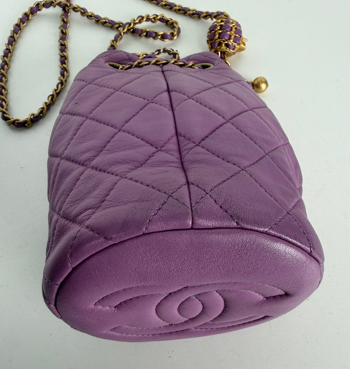 Chanel Pearl Crush Bucket Small Bag in Purple Quilted Leather Drawstring 2022 D-4