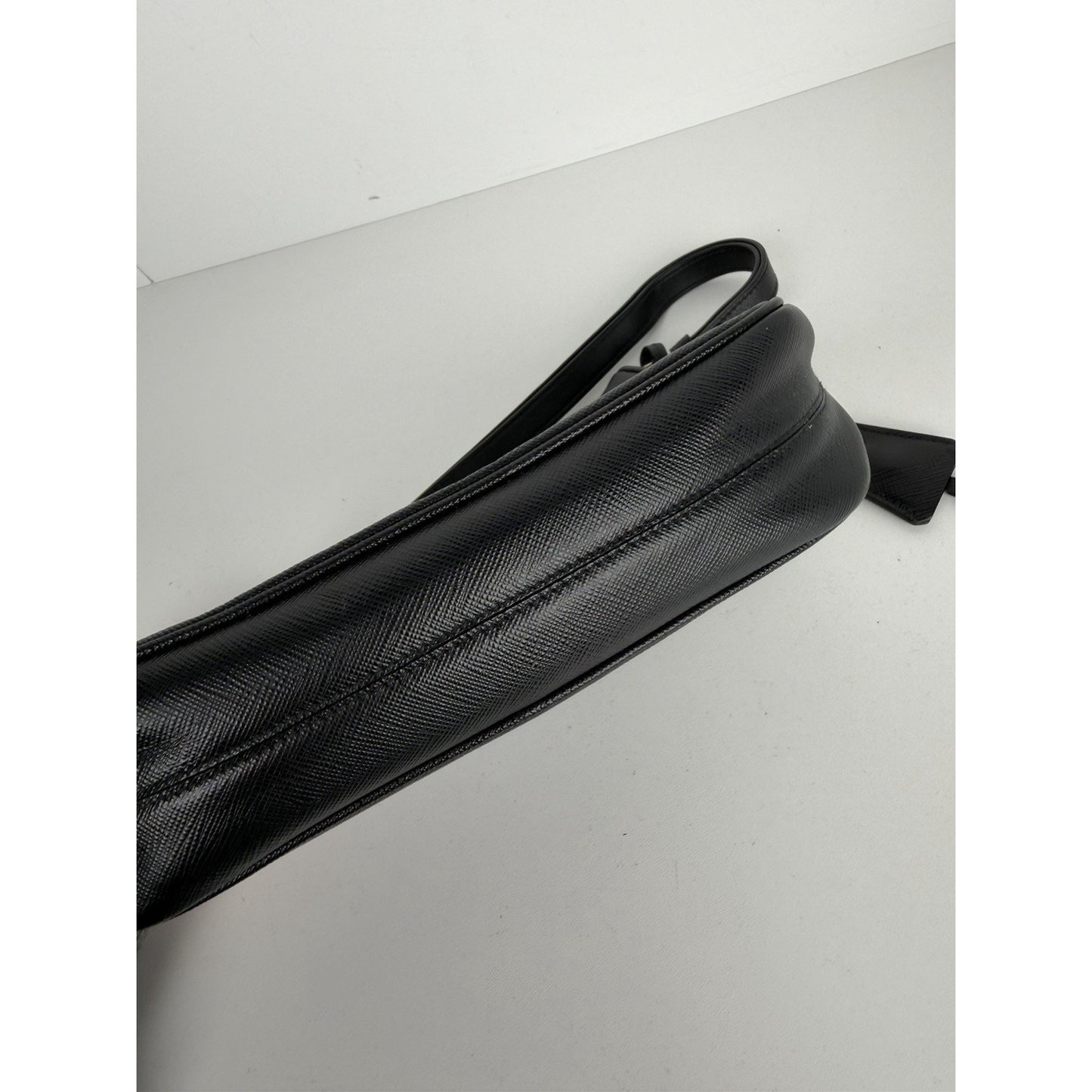 Prada Re-Edition 2005 Saffiano Leather Mini Bag in Black with Key Ring D-3