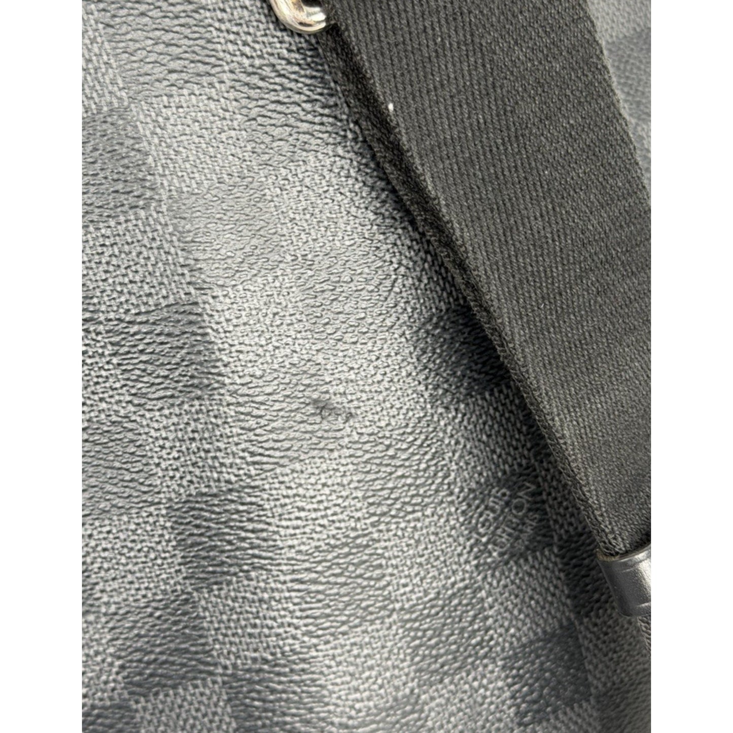 Louis Vuitton Avenue Sling Bag in Damier Graphite Coated Canvas S-05