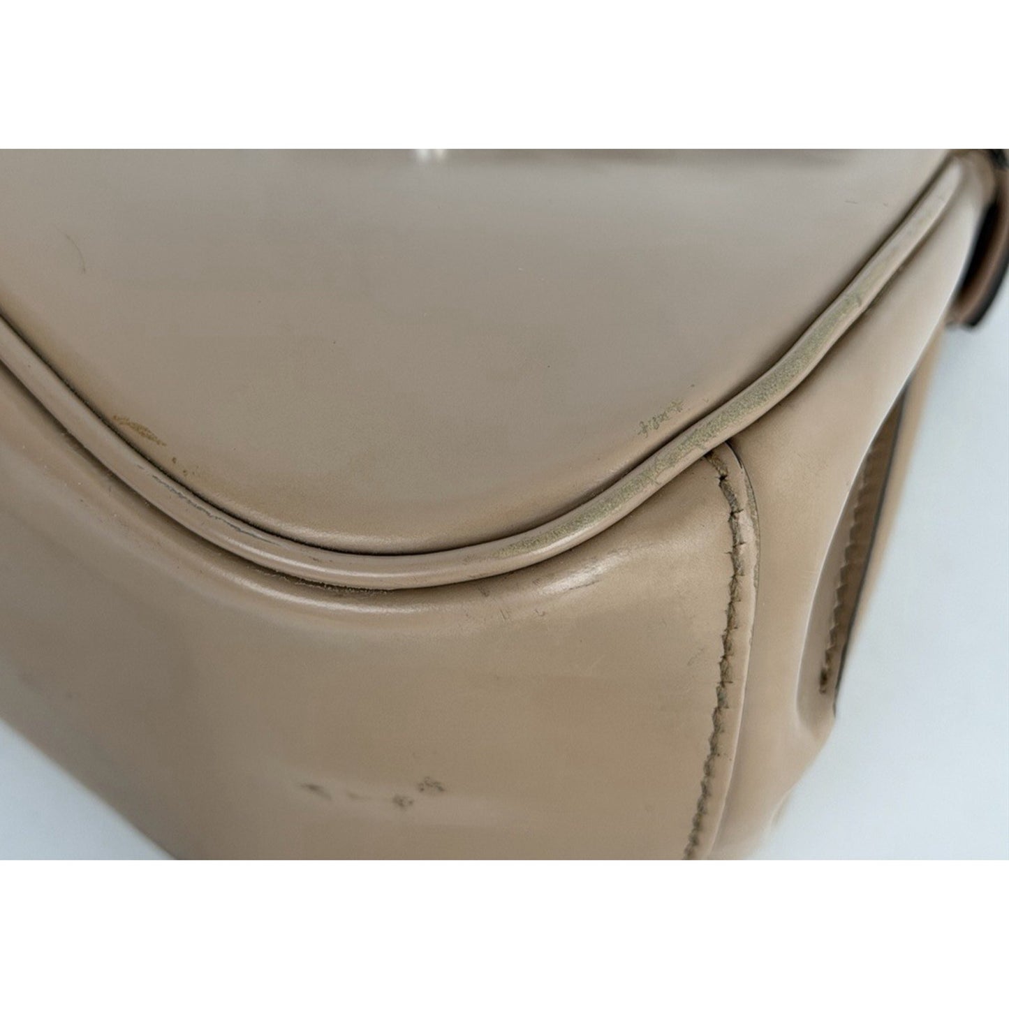 Gucci Lady Lock Bamboo Top Handle Bag in a Light Beige Leather S08