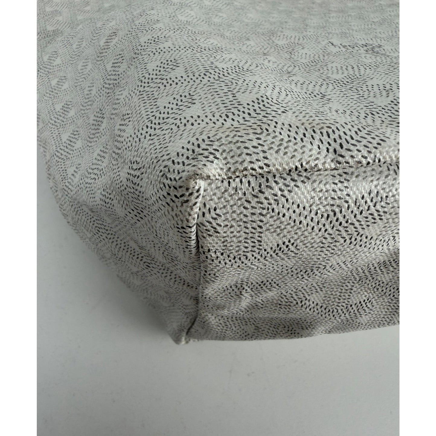 Goyard Saint Louis PM Tote Bag in White Goayrdine Coated Canvas B-2