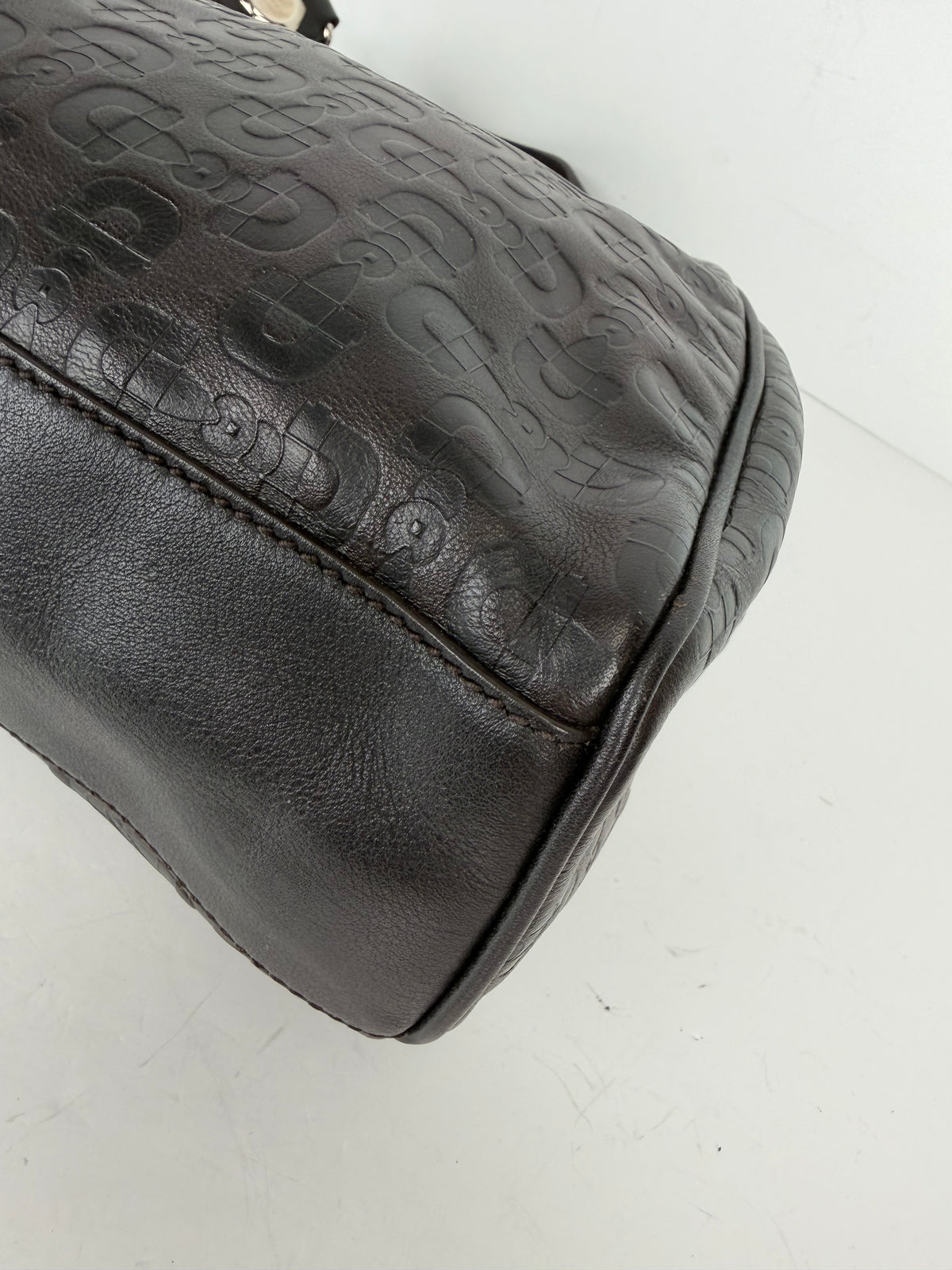 Gucci Abbey Medium Tote Bag in Brown Horsebit Embossed Calfskin YS26