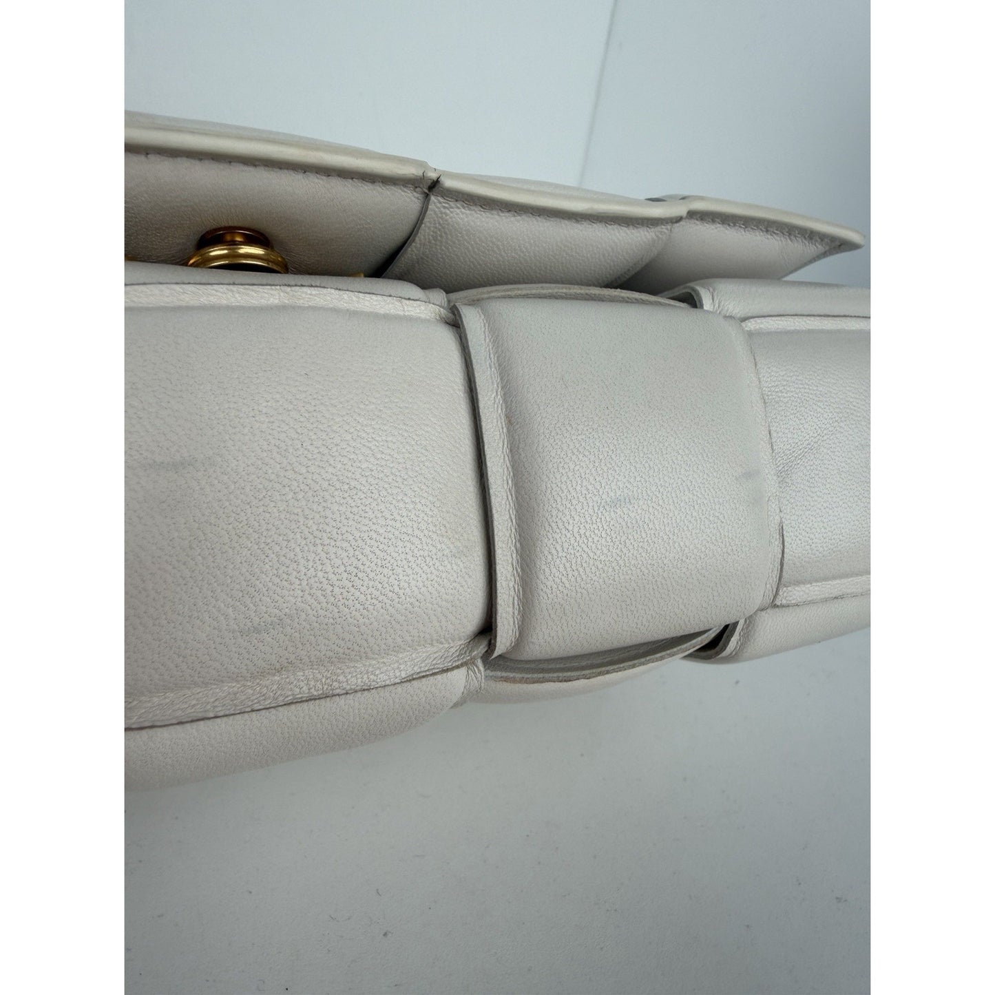 Bottega Veneta Padded Chain Cassette Bag Medium in White Intrecciato Leather S