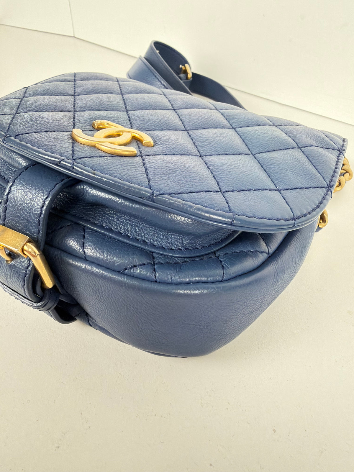 Chanel Casual Trip Small Crossbody Bag in Blue Quilted Calfskin Leather 2018-2019