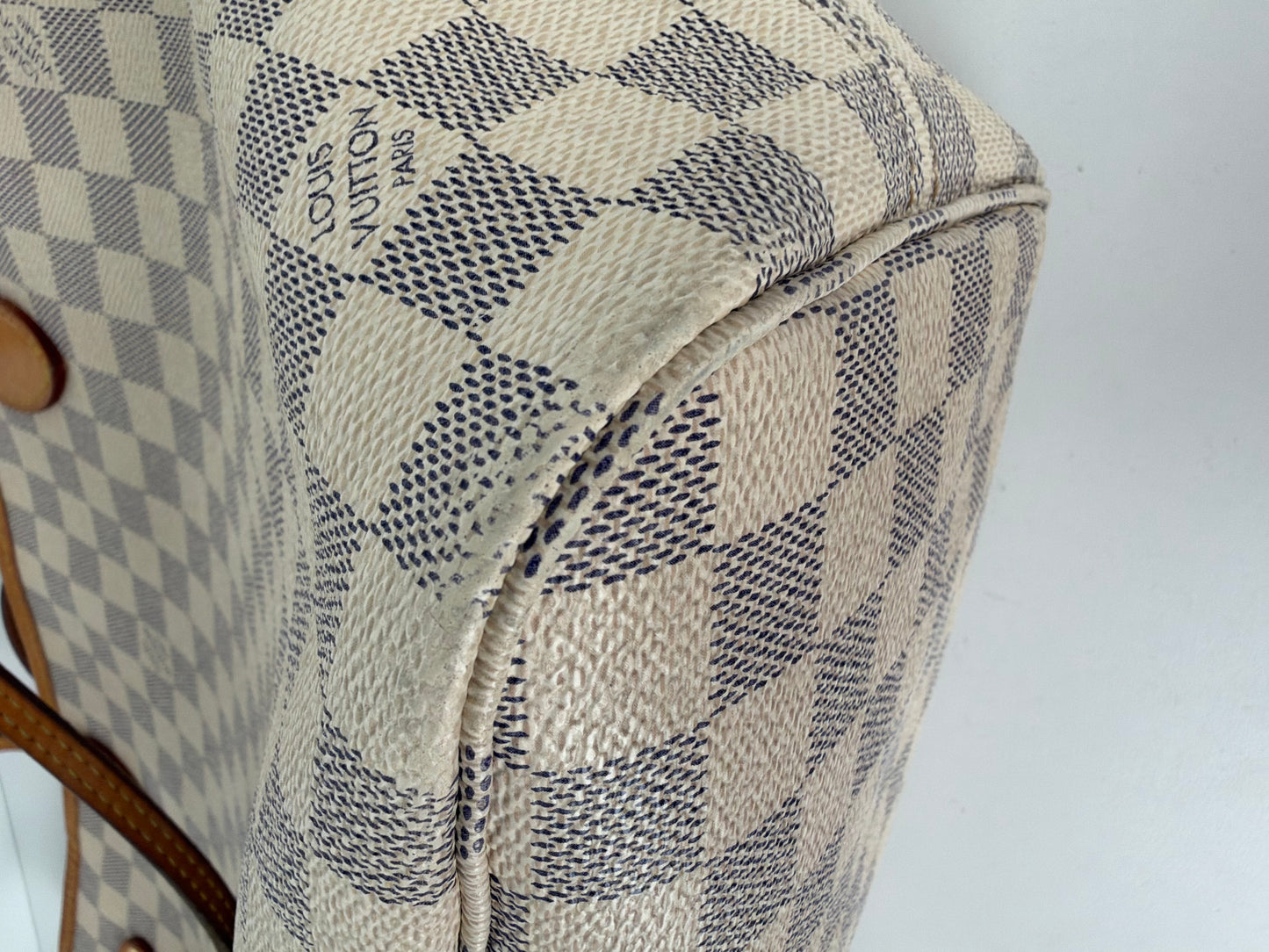 Louis Vuitton Neverfull Tote Bag MM in Damier Azur Coated Canvas 2017 YS