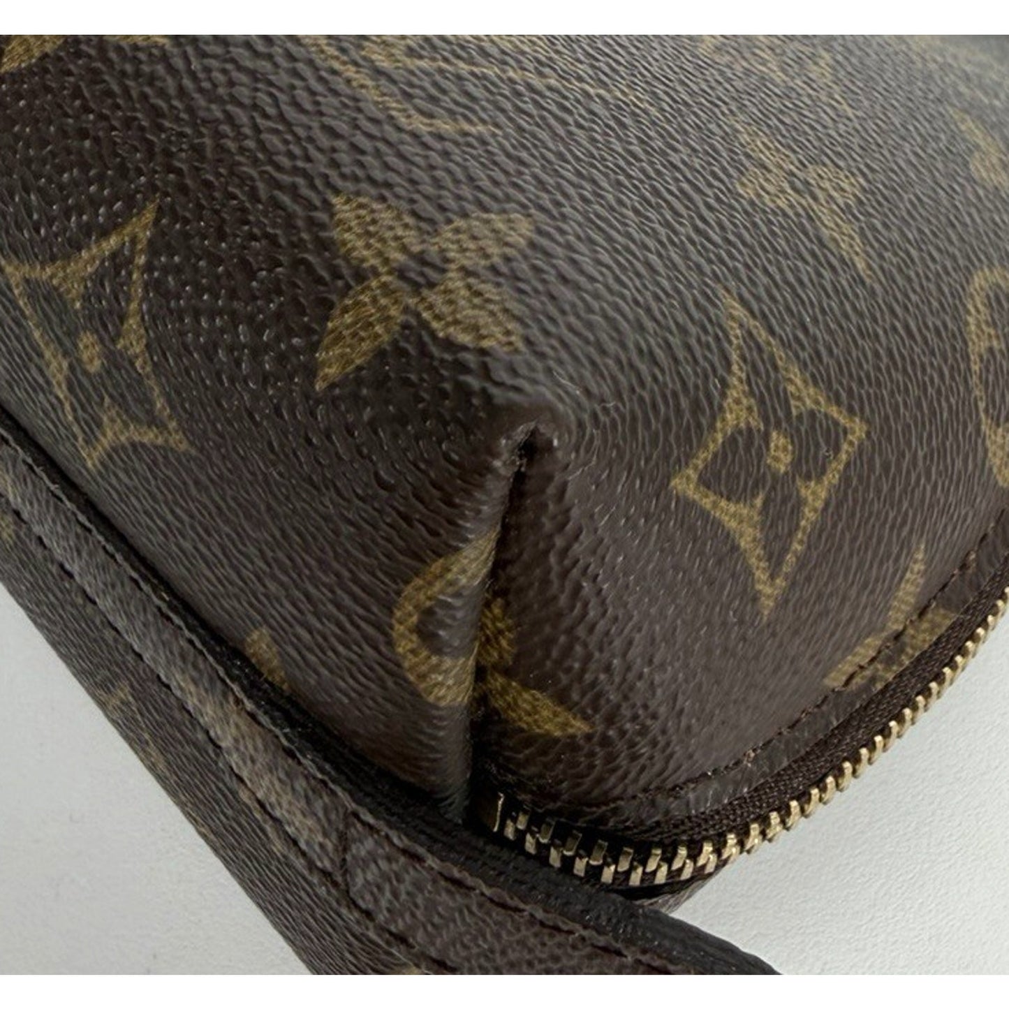 Louis Vuitton Monogram Trousse Demi Ronde Cosmetic Pouch Bag in Brown S07
