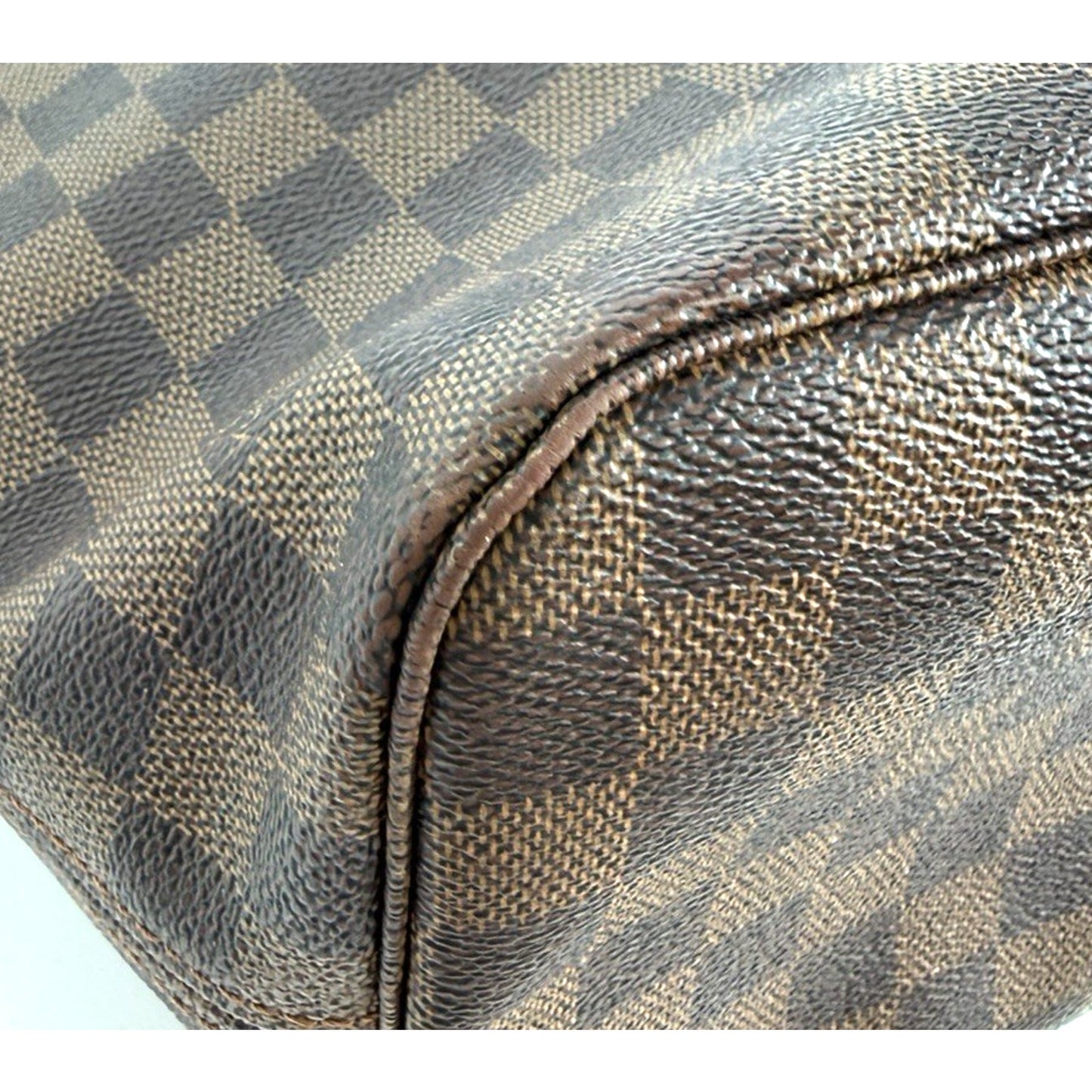 Louis Vuitton Neverfull MM Tote Bag in Damier Ebene Coated Canvas 2010 S