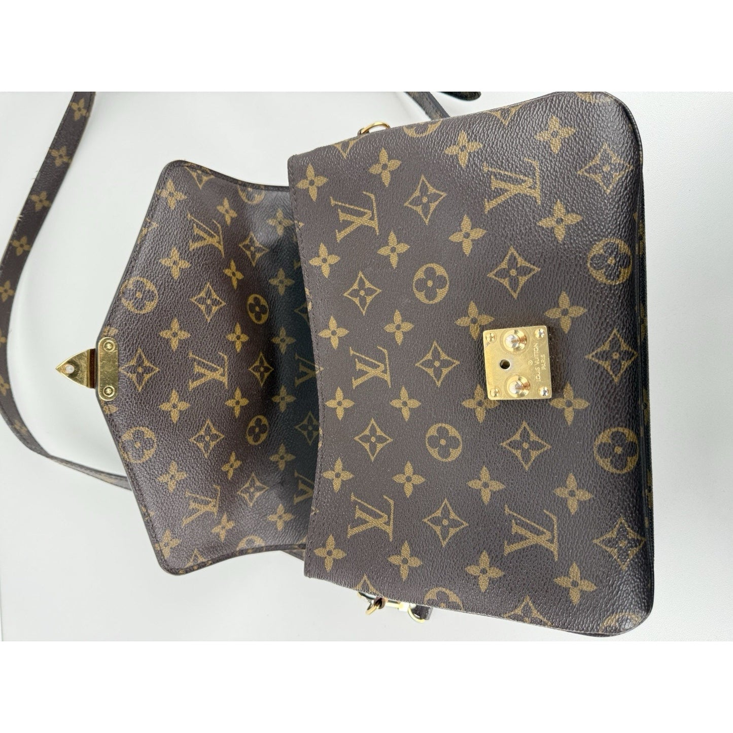 LOUIS VUITTON Pochette Metis Monogram Women's Shoulder Bag 2018 SD1158