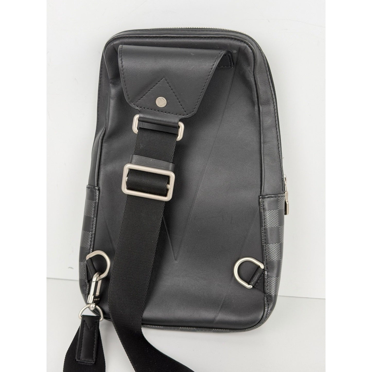 Louis Vuitton Avenue Sling Bag Damier Graphite Leather & Smart Strap NFC D1