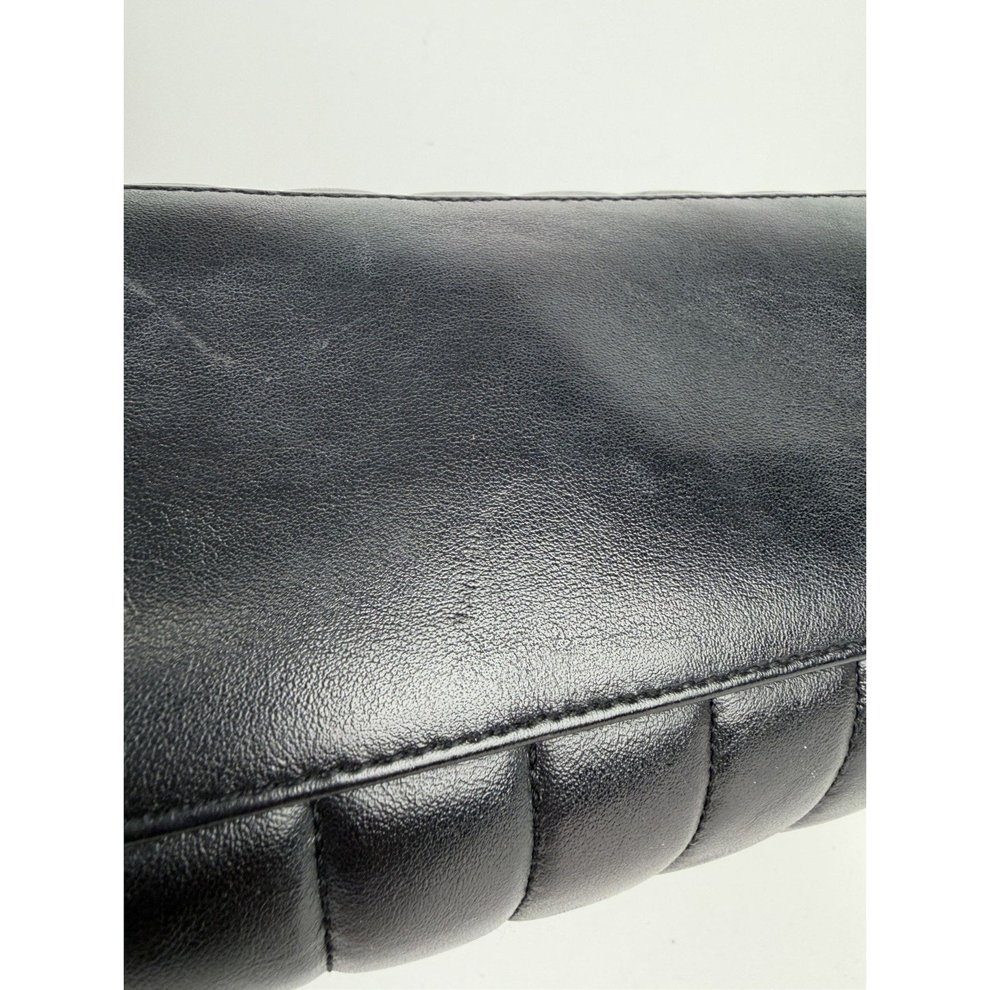 Saint Laurent Toy Loulou Shoulder Bag in Black Quilted Leather Medium R1