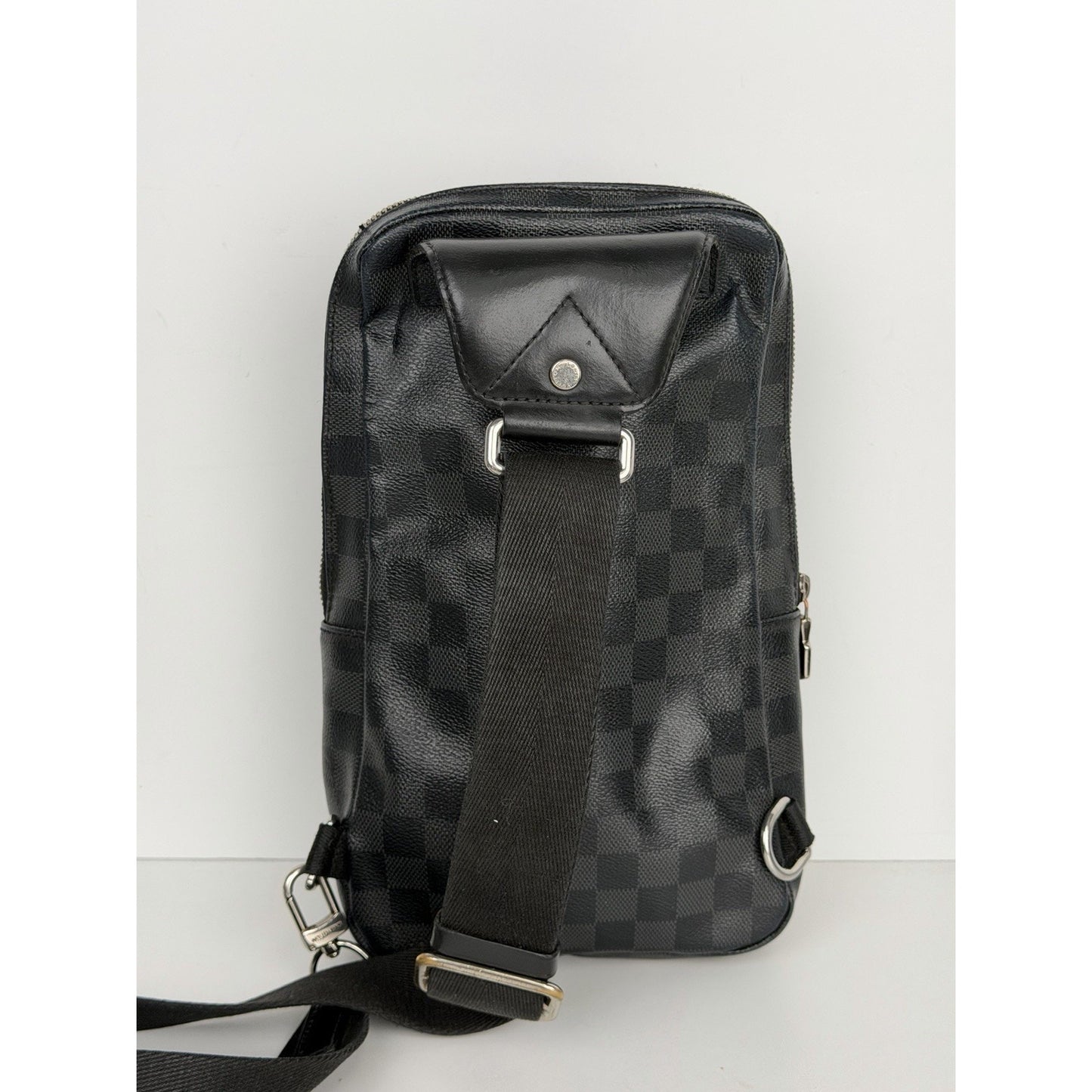 Louis Vuitton Avenue Sling Bag in Damier Graphite Canvas 2020 S08
