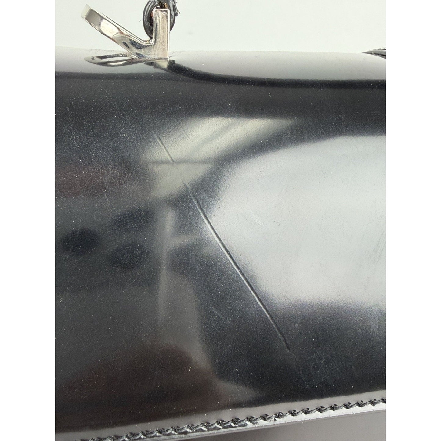 Saint Laurent Le Fermoir Small Top-Handle Bag in Black Spazzolato Leather S-03