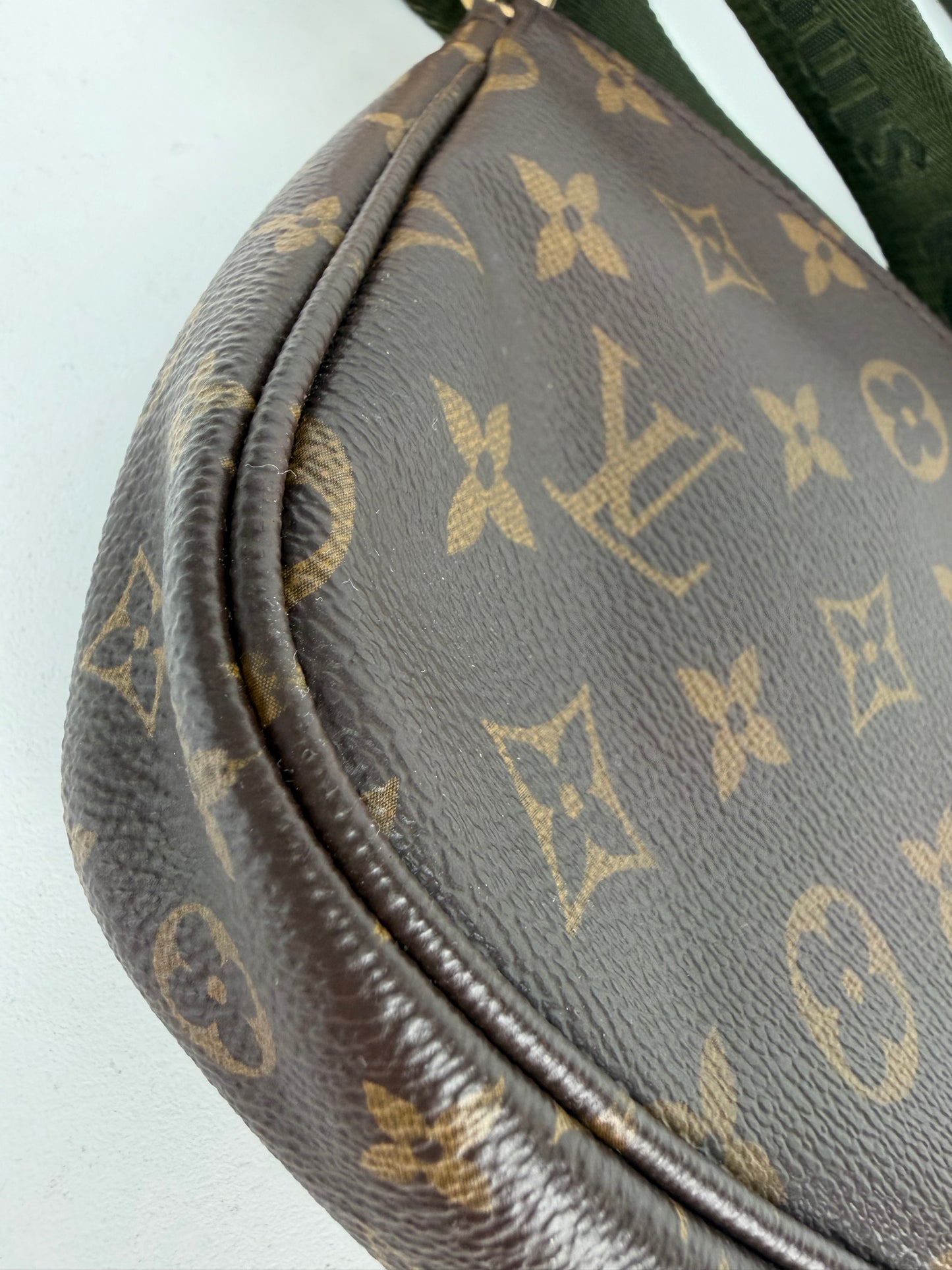 Louis Vuitton Multi Pochette Bag in Khaki & Brown LV Monogram Coated Canvas NFC C-9