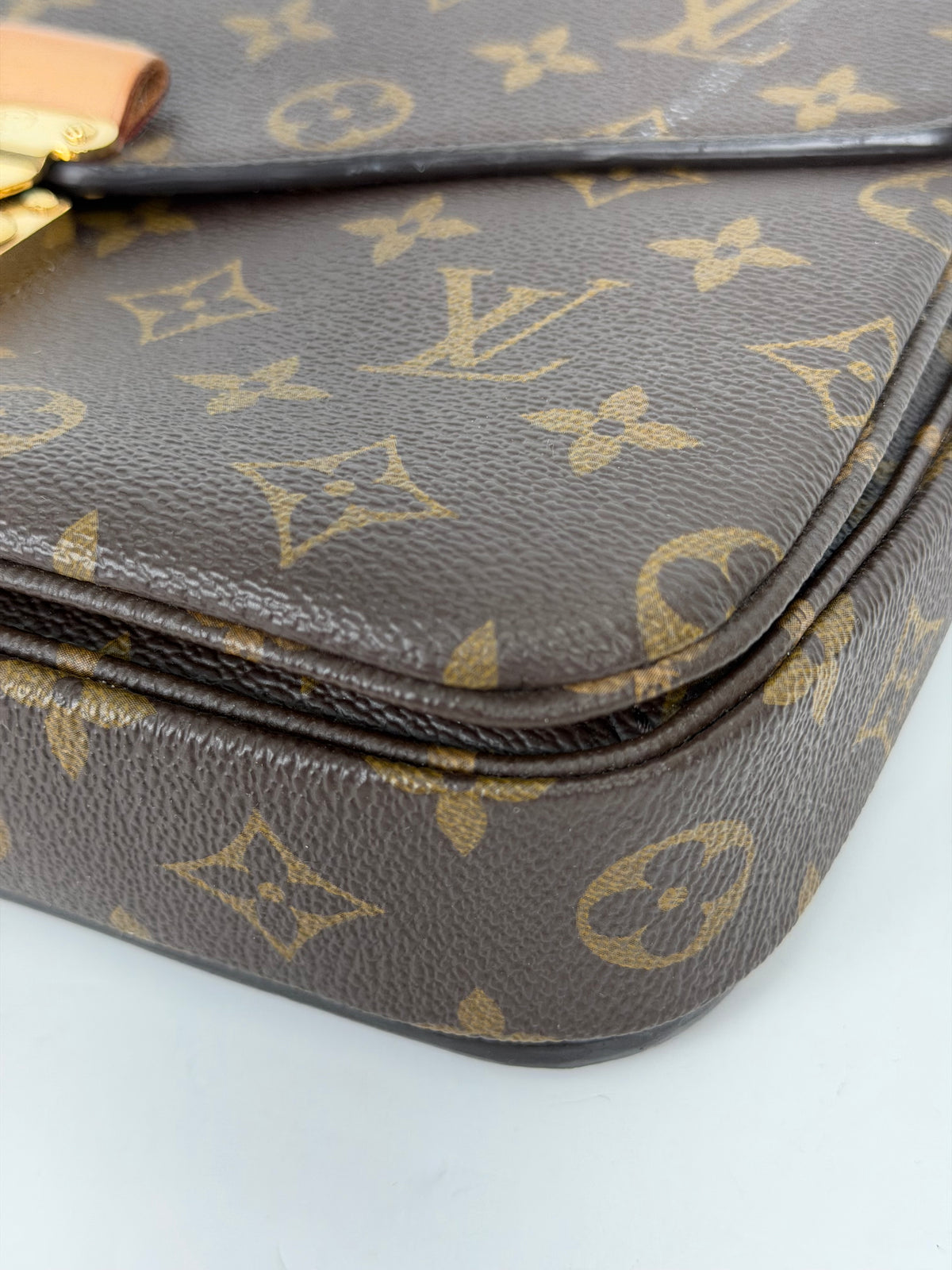 Louis Vuitton Pochette Metis Bag in Brown LV Monogram Coated Canvas NFC YE-5
