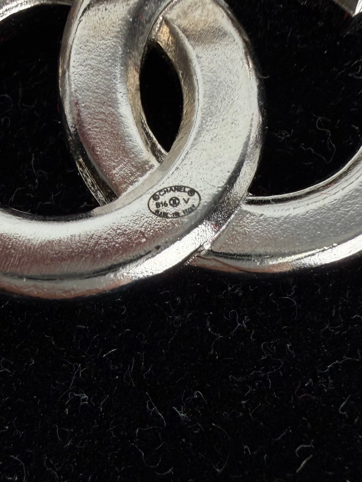 Chanel Baguette Crystal CC Brooch in Silver Color K-1