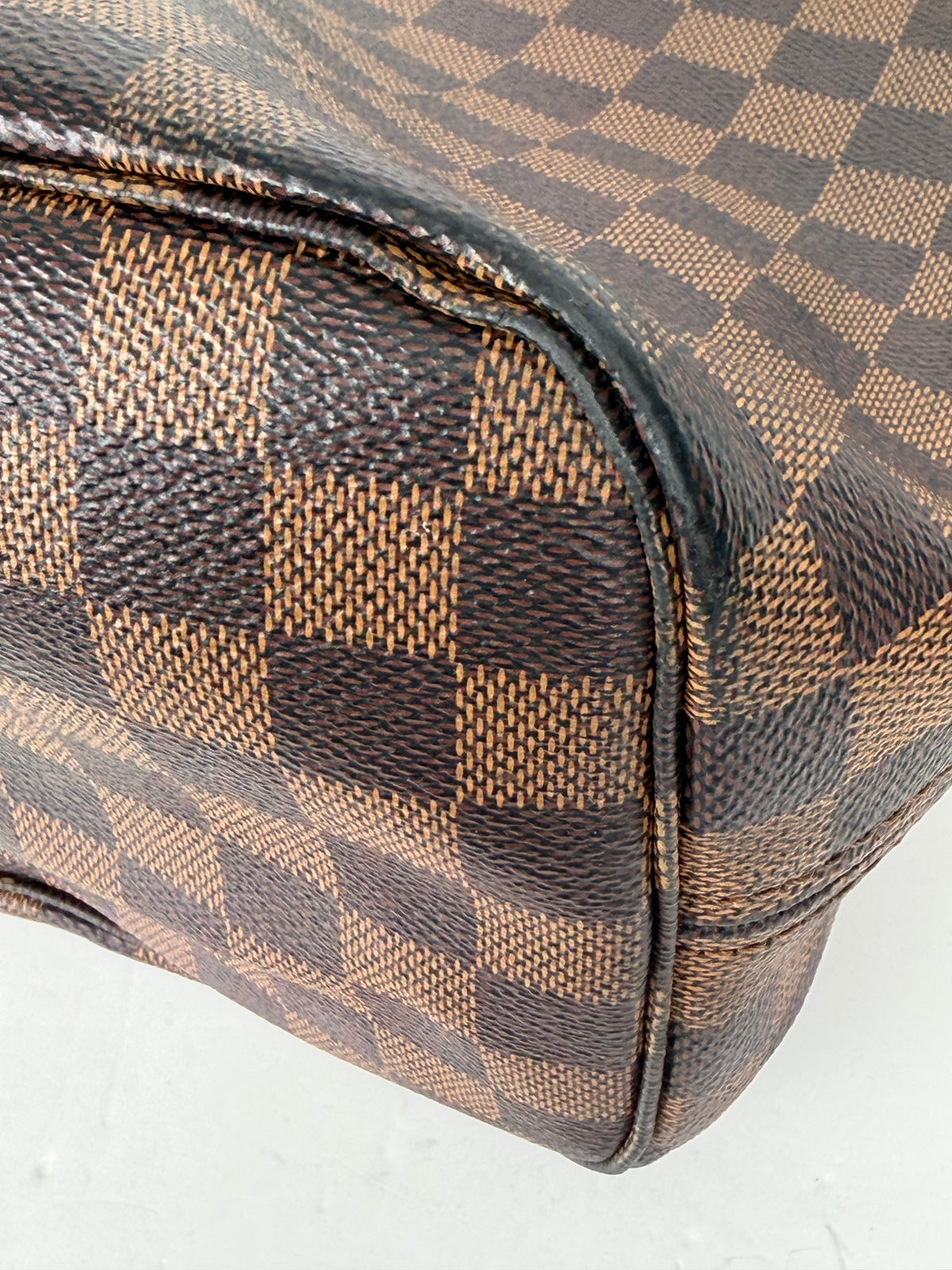 Louis Vuitton Neverfull MM Tote Bag in Damier Ebene Coated Canvas 2015 YS