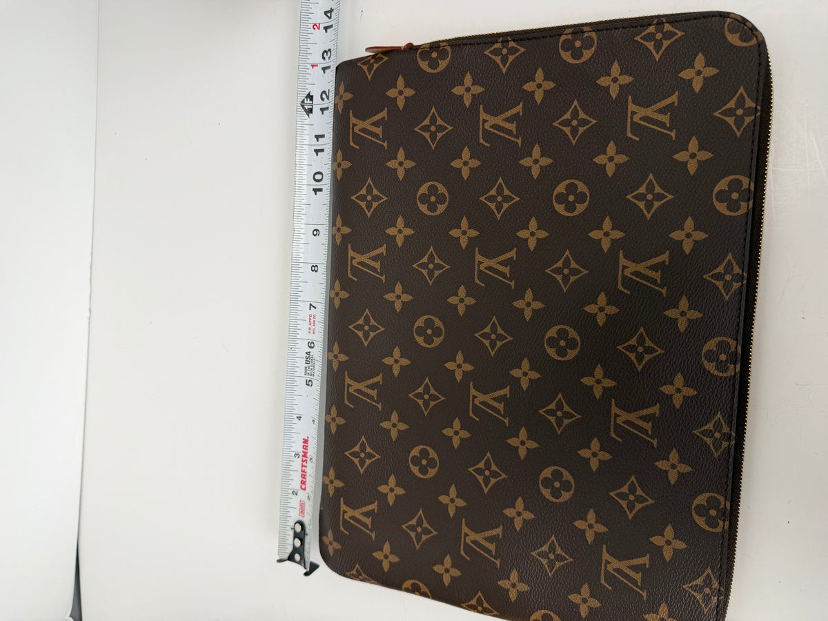Louis Vuitton Etui Voyage MM Pouch Bag in Brown LV Monogram Coated Canvas 2018 YK-2