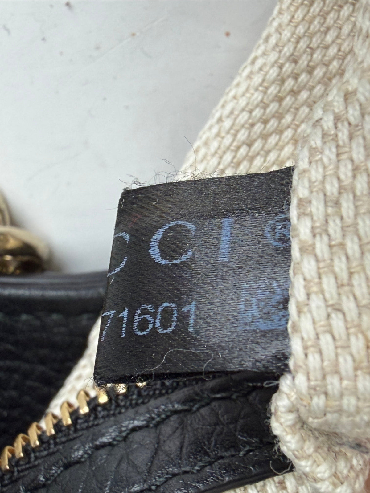Gucci Medium Soho Chain Shoulder Bag in Black Pebbled Calfskin Leather YE-6