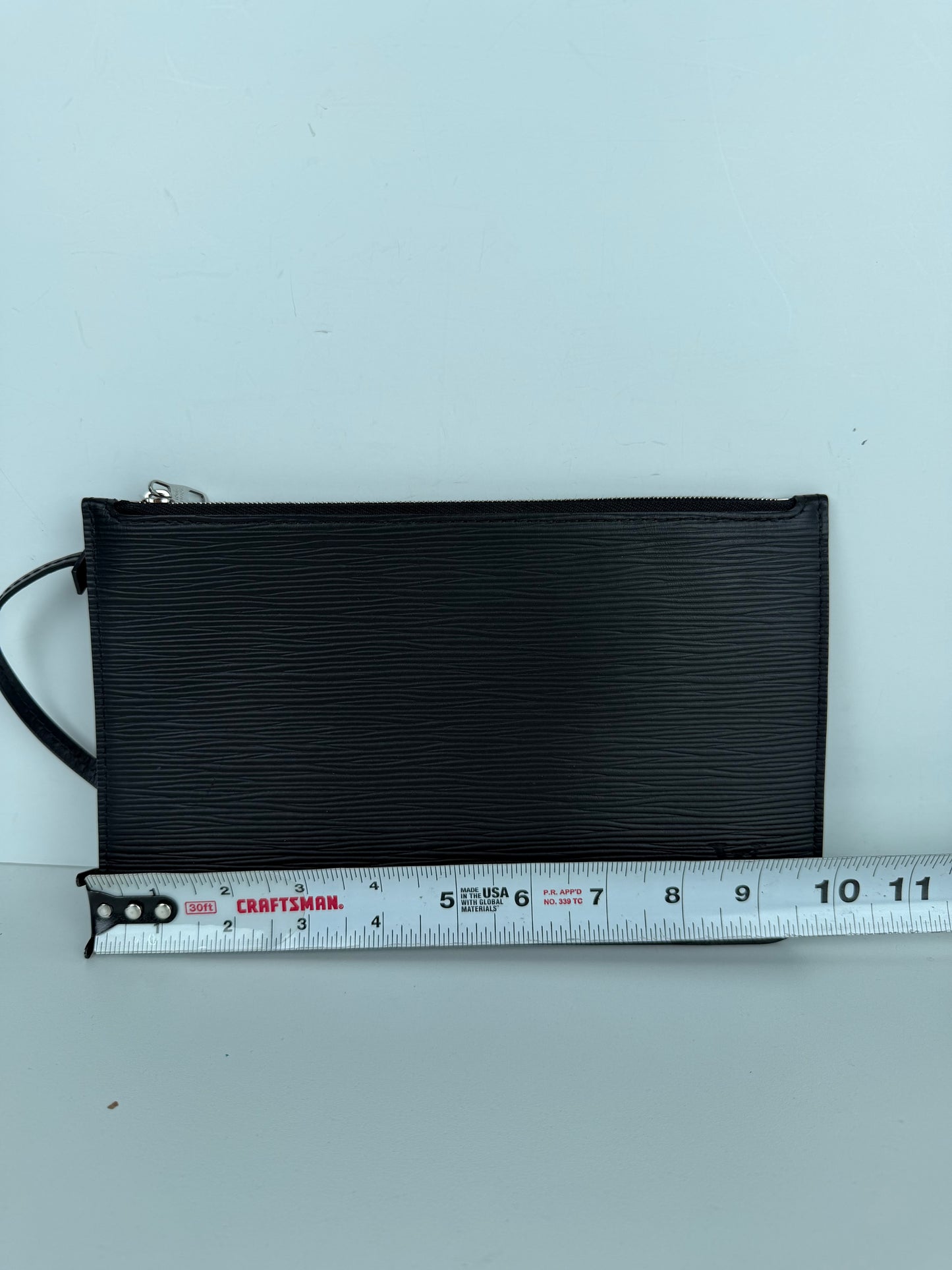 Louis Vuitton Neverfull Pochette Bag in Black Epi Leather YK-1