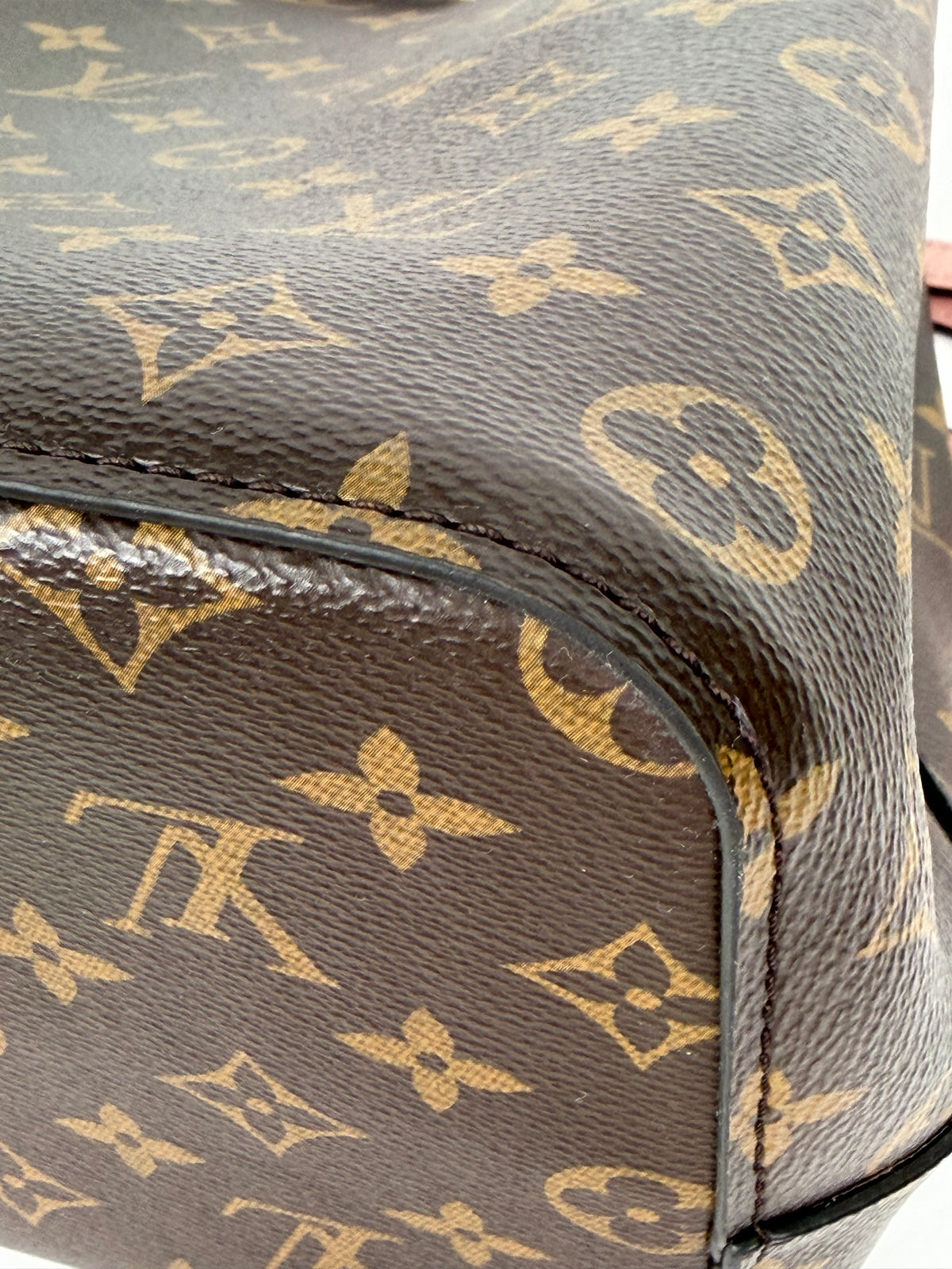Louis Vuitton NeoNoe MM Bag in Rose Poudre & Brown LV Monogram Canvas NFC YC7