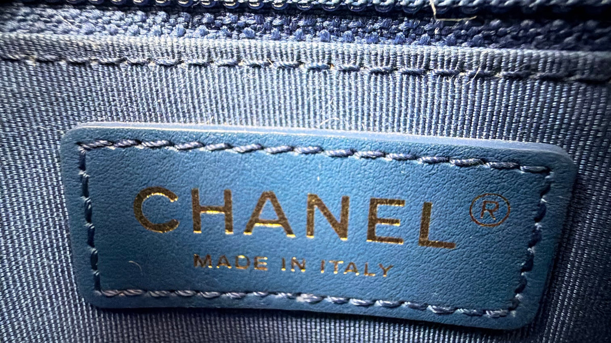 Chanel Casual Trip Small Crossbody Bag in Blue Quilted Calfskin Leather 2018-2019