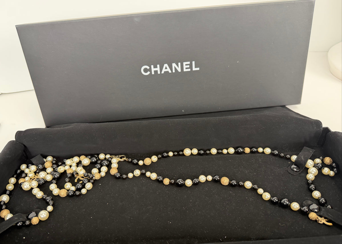 Chanel Pearl and Black Beads CC Baroque Sautoir Necklace Y