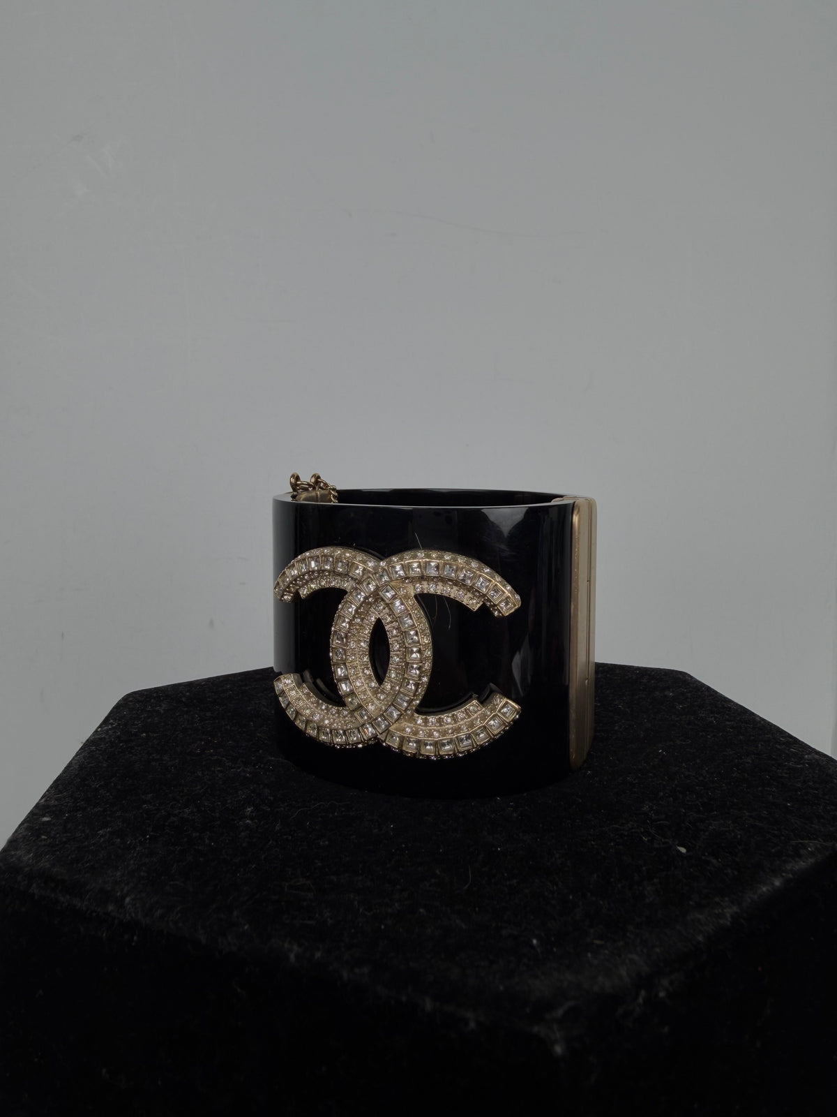 Chanel Resin Hinged Cuff Wide Bracelet in Black & Gold with Strass K-1