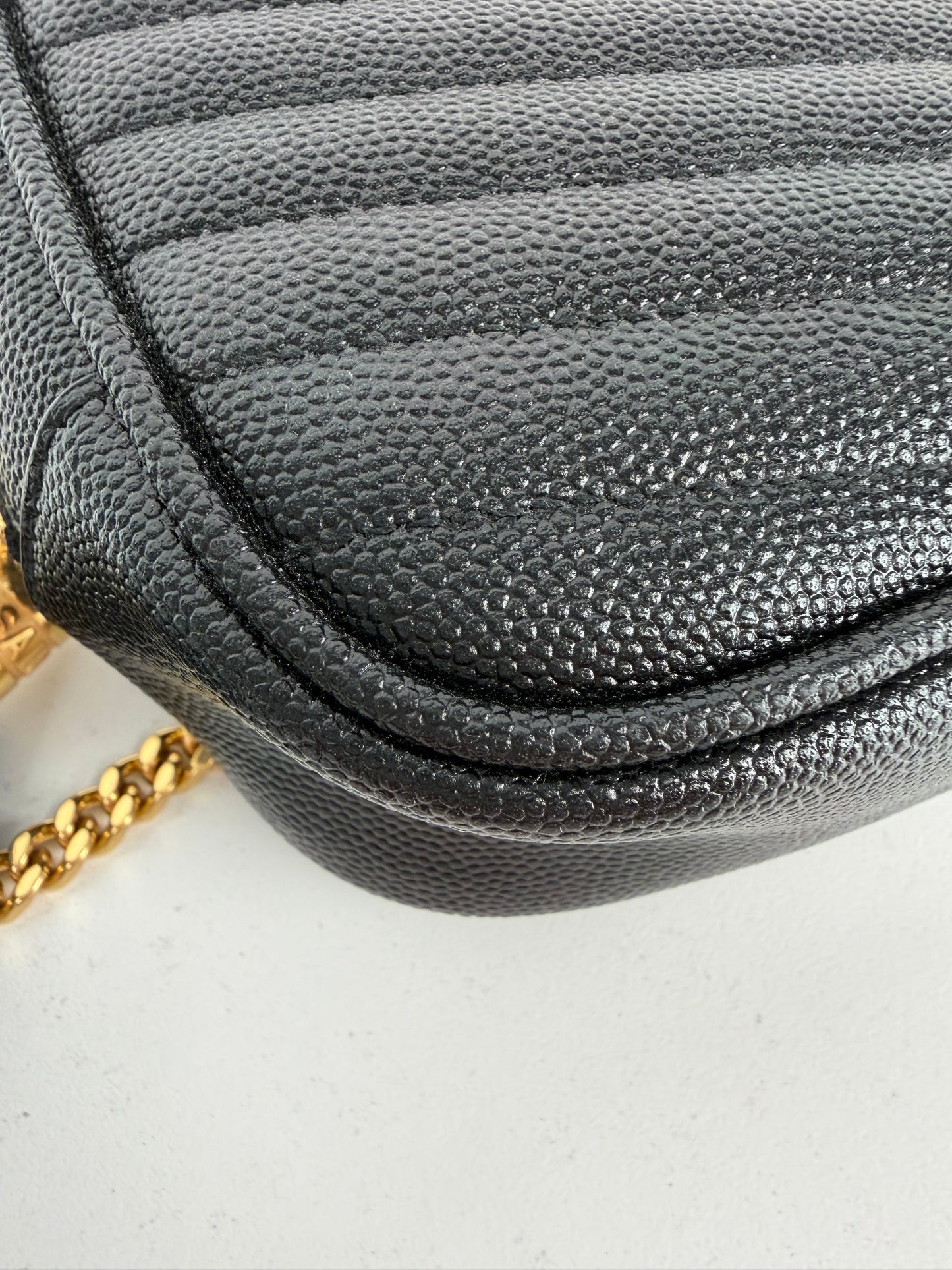 Saint Laurent Lou Camera Bag Mini in Black Grain De Poudre Leather YS-11
